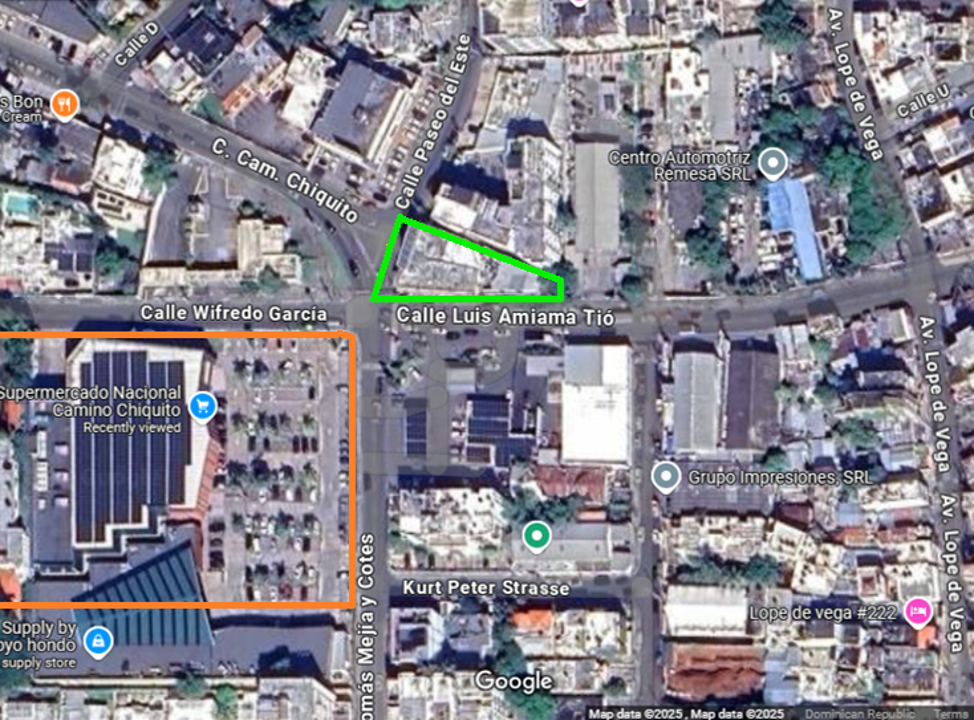 otros inmuebles - SE VENDE PLAZA COMERCIAL UBICADA FRENTE A SUPERMERCADO NACIONAL ARROYO HONDO 3