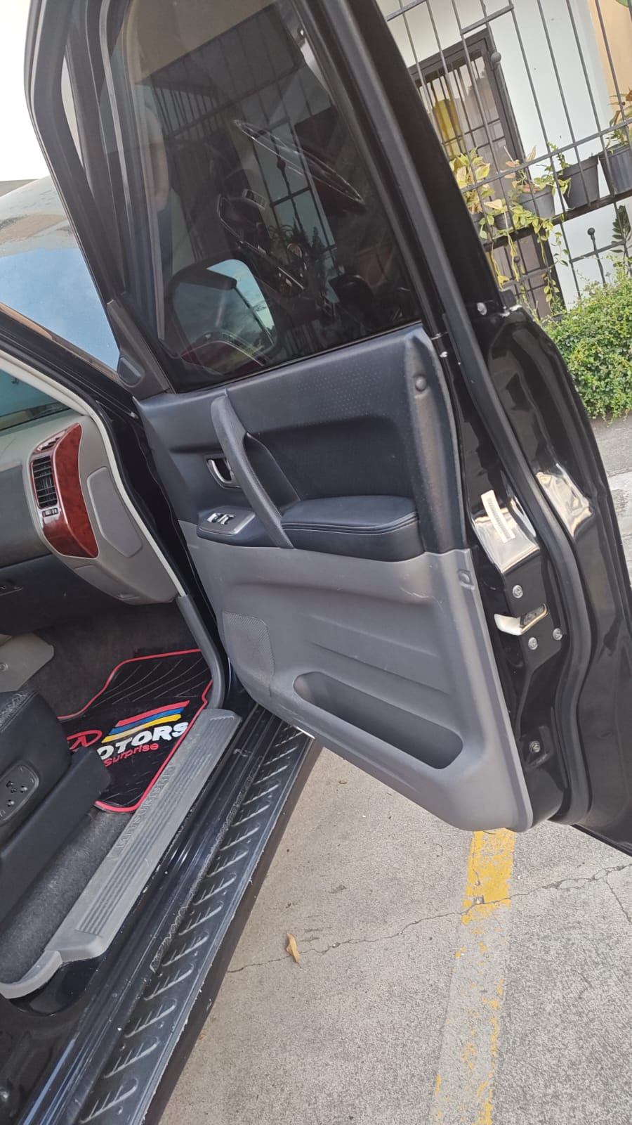 jeepetas y camionetas - mitsubishi montero 2004 2