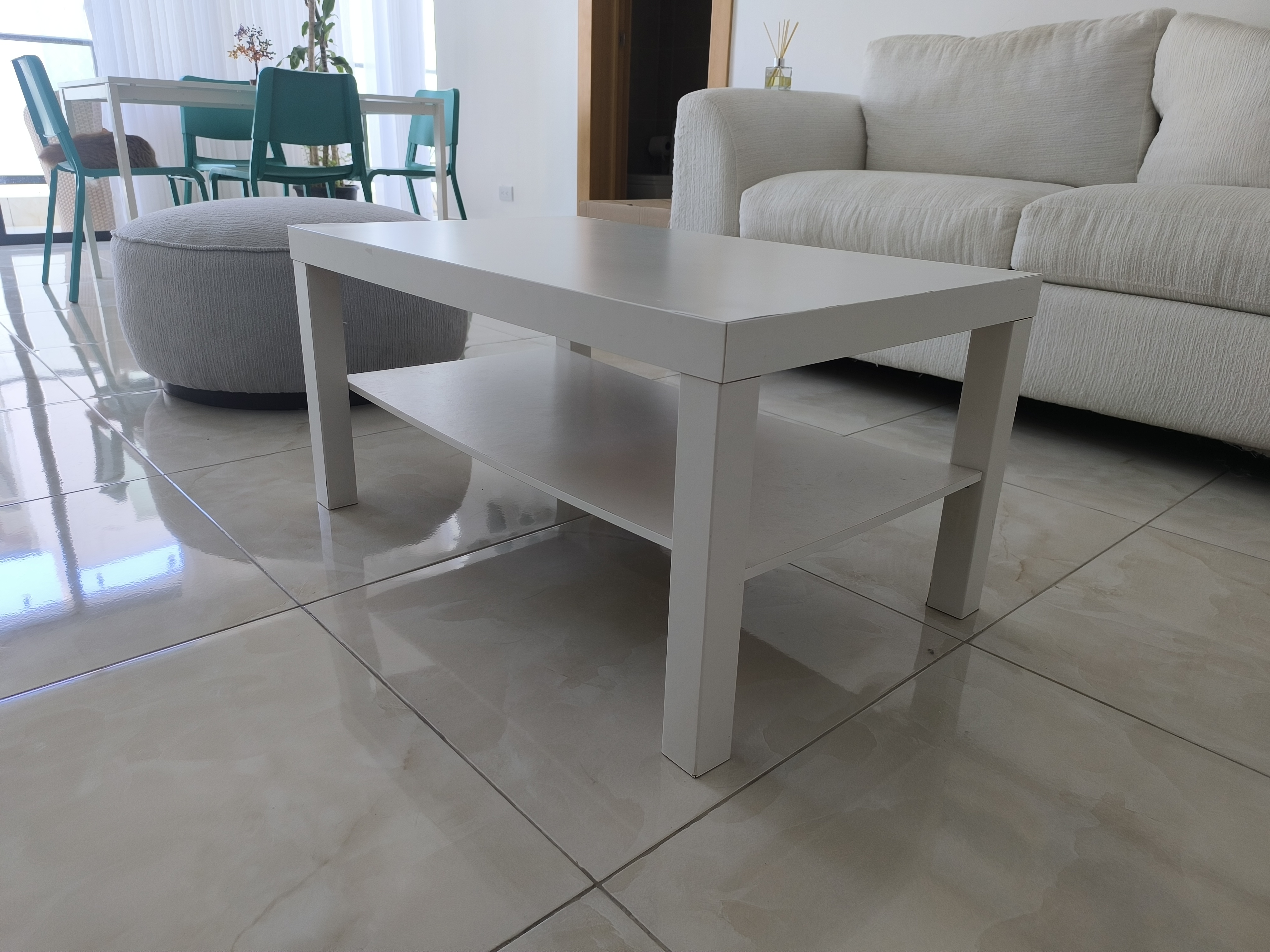 muebles y colchones - Mesa de centro blanca  2
