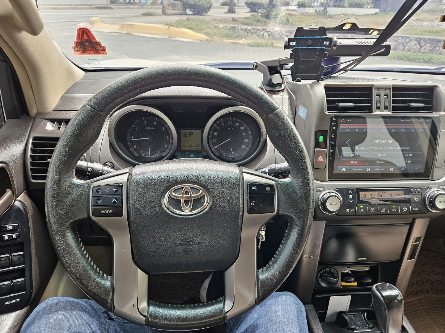 jeepetas y camionetas - Toyota Prado, Por motivo de Viaje. 
En Pesos o Dolares 8