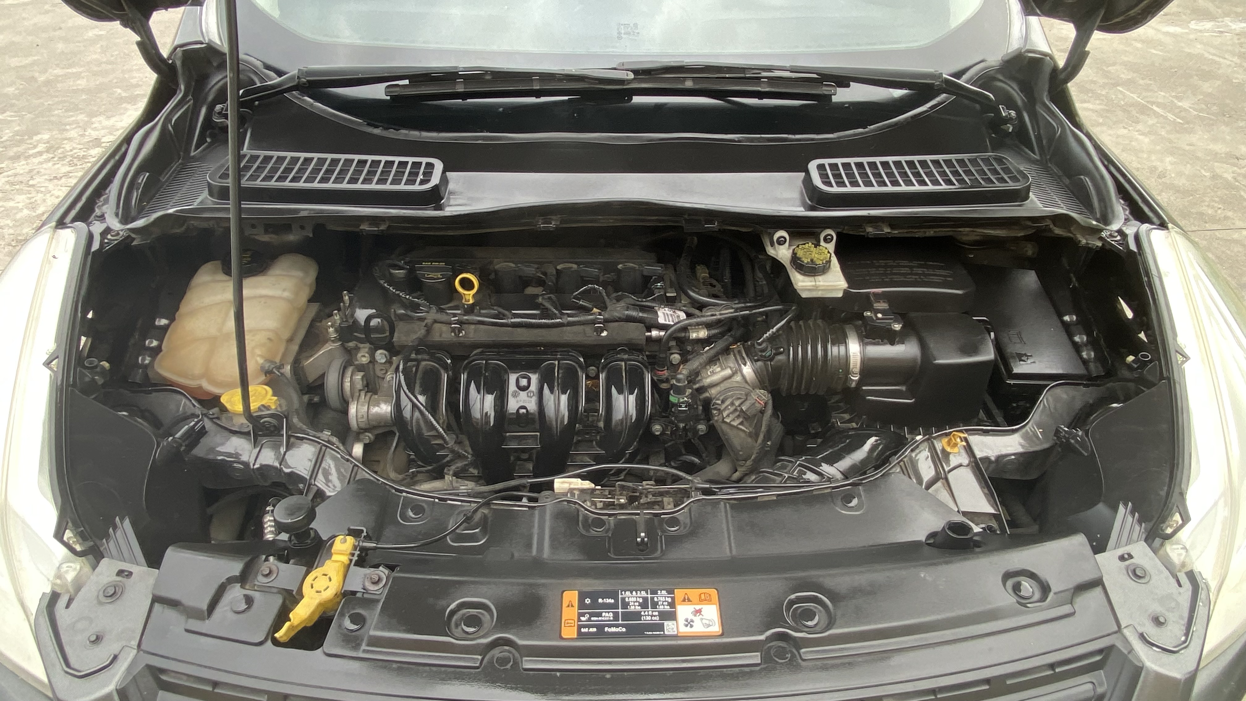 jeepetas y camionetas - Ford Escape S 2015 4
