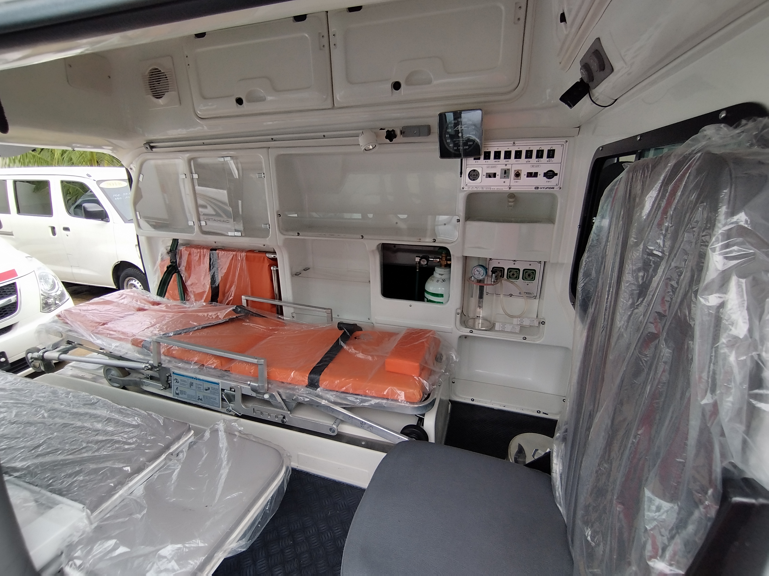 jeepetas y camionetas - 2013 Hyundai Ambulancia  2