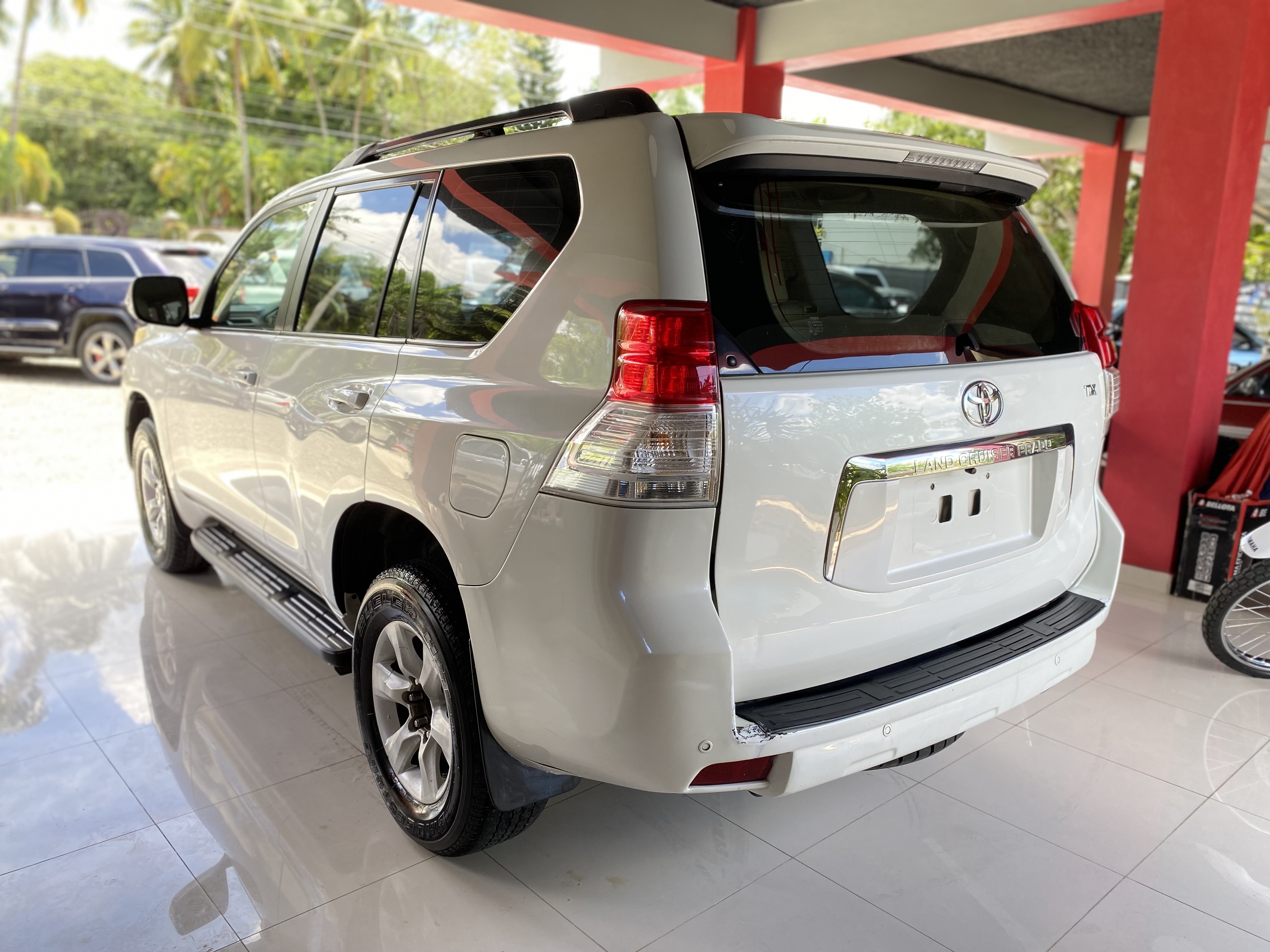 jeepetas y camionetas - TOYOTA LAND CRUISER PRADO 2011 3