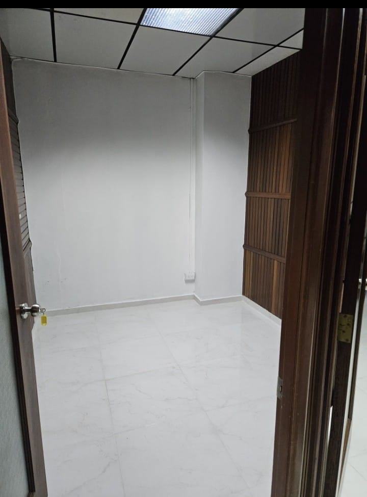 oficinas y locales comerciales - Alquilo Local Comercial 5