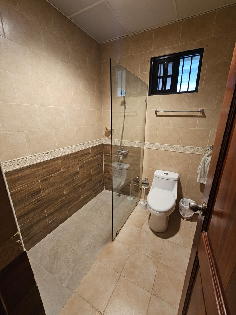 apartamentos - Vendo Apto 1er piso en El Millón, 120.06 m2 construcción + 35 m2 de patio 6