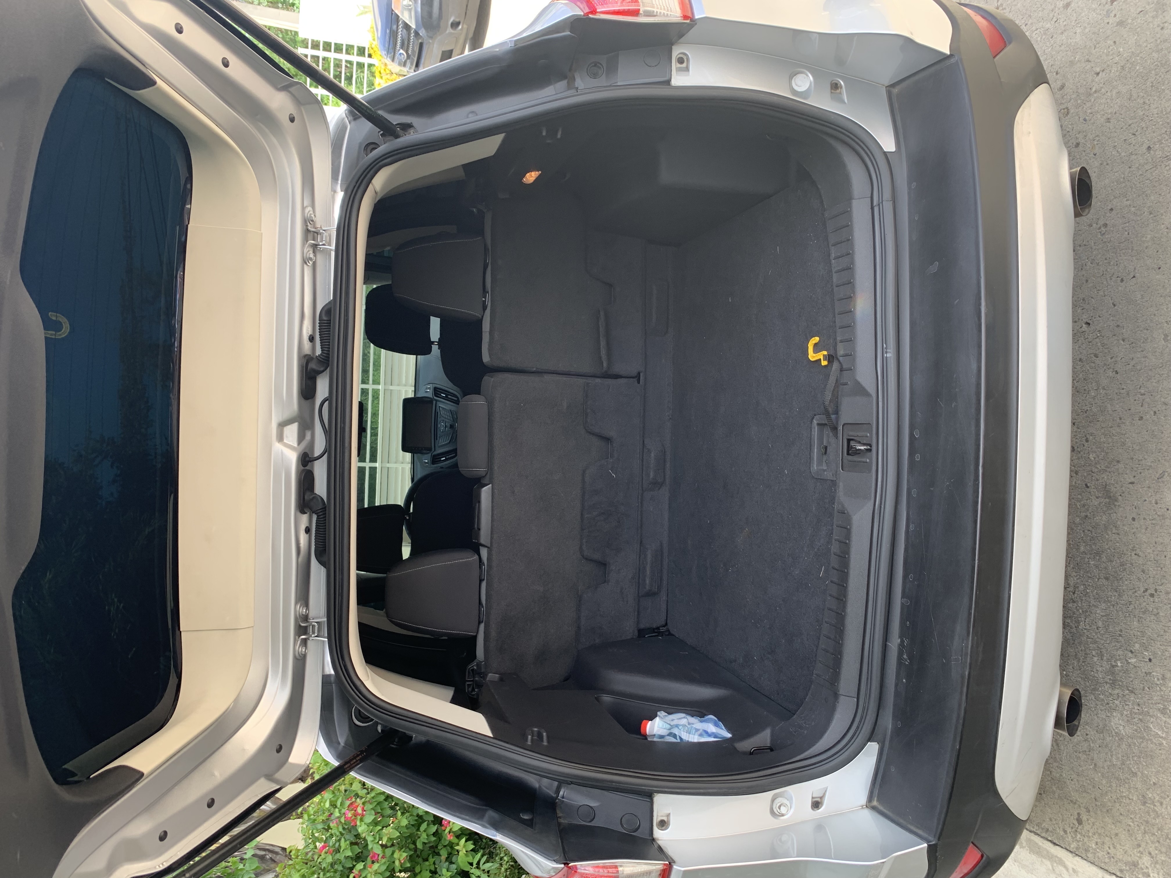 jeepetas y camionetas - ¡Vendo Ford Escape 2014 4x4 en excelente estado! 3