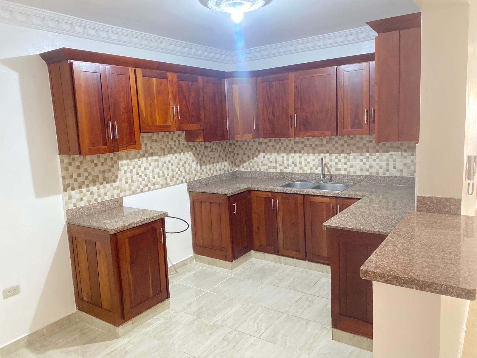 apartamentos - SE VENDE - Apt 1er piso con 150m2 Alma Rosa, Precio 8.5 SDE.  1