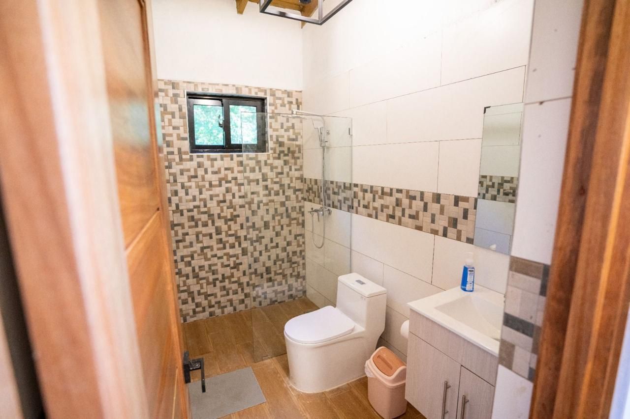 casas vacacionales y villas - Exclusiva Villa en Venta con Áreas Verdes y Piscin 7