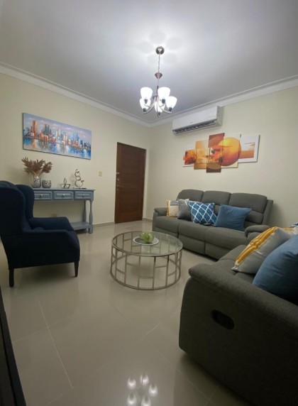 apartamentos - Alquiler de Apartamento Amueblado en Evaristo Morales 2