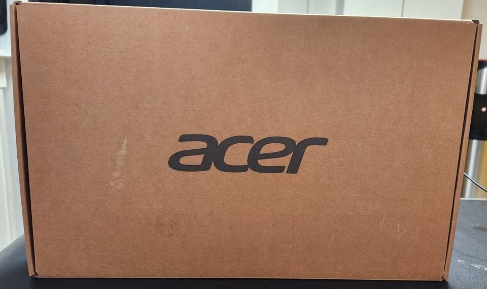 computadoras y laptops - Laptop Acer Touch 15.6" Intel i5 12TH 512GB 16GB 0