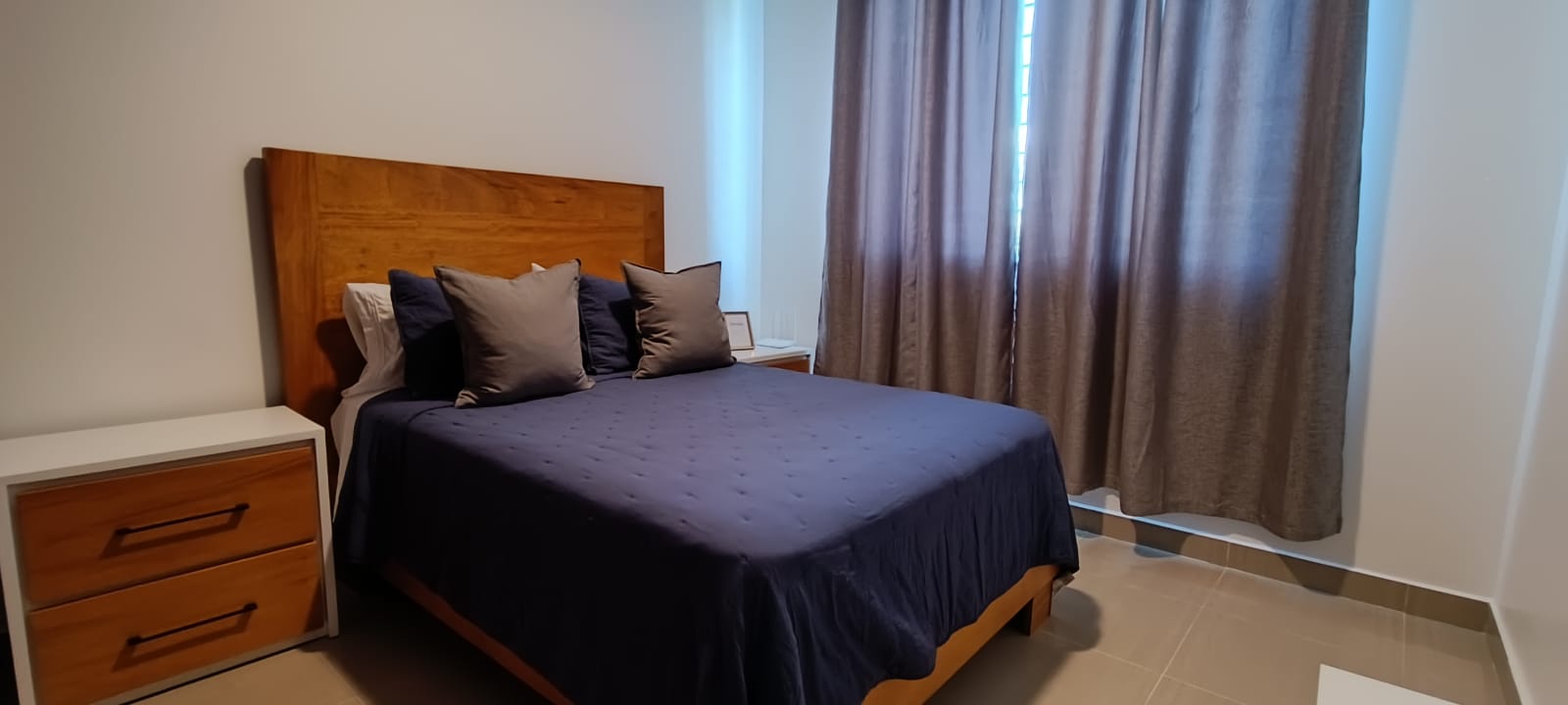 apartamentos - rento 4to piso amueblado auto pista duarte al lado de pepe motor  2