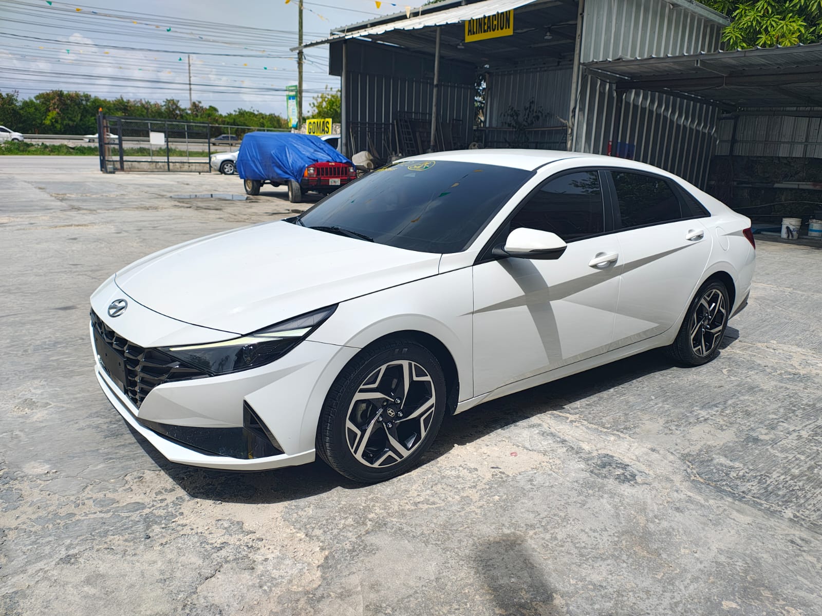 carros - HYUNDAI AVANTE 2022 UNICO enel PAIS esta en BAVARO 5