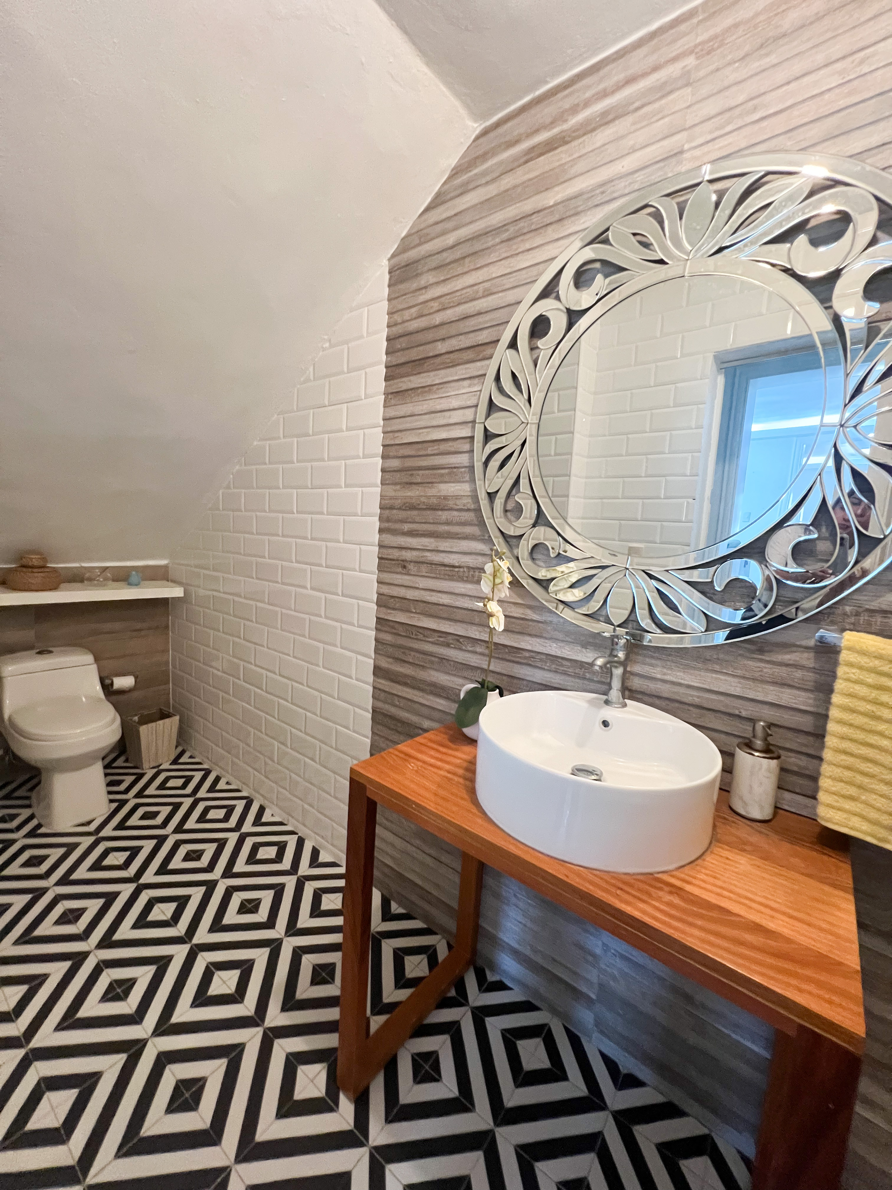 casas - Casa de 2 niveles Remodelada en la Jacobo Majluta  7