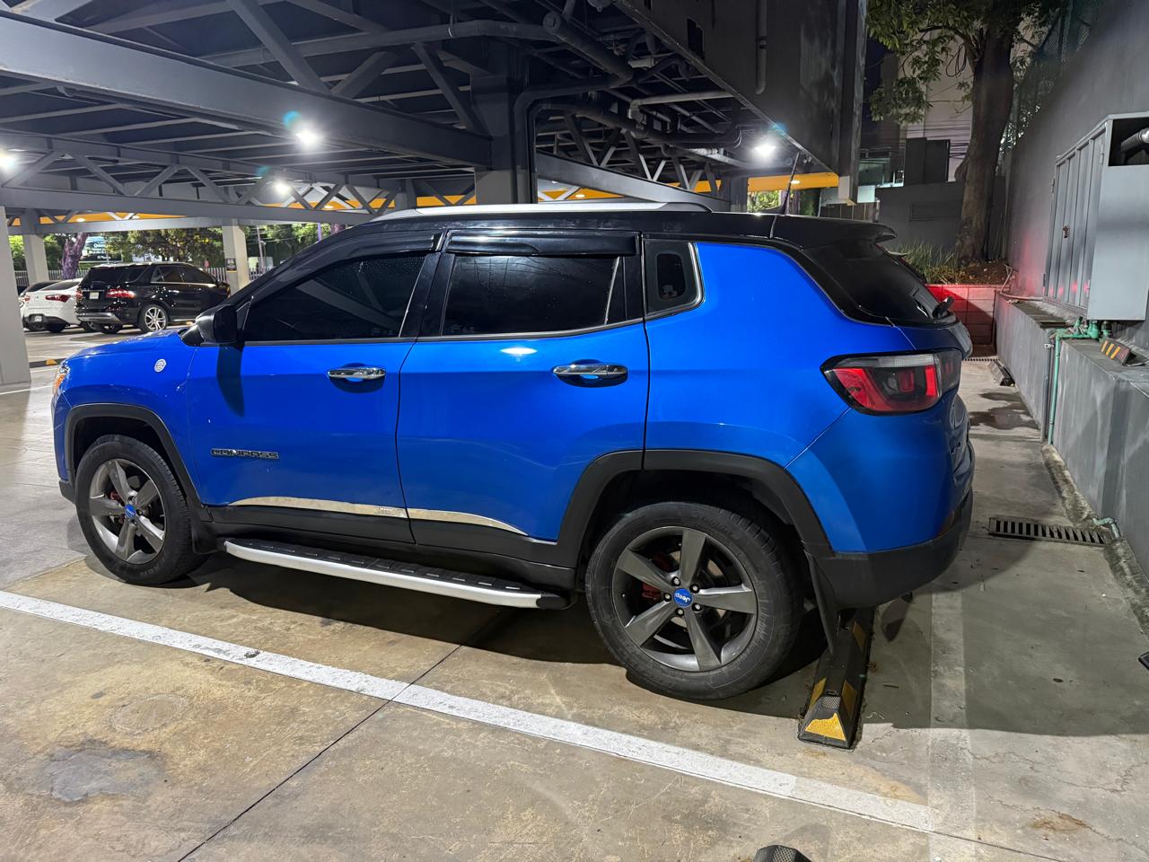 jeepetas y camionetas - JEEP COMPASS LIMITED 4X4 2018 EXCELENTES CONDICION 1