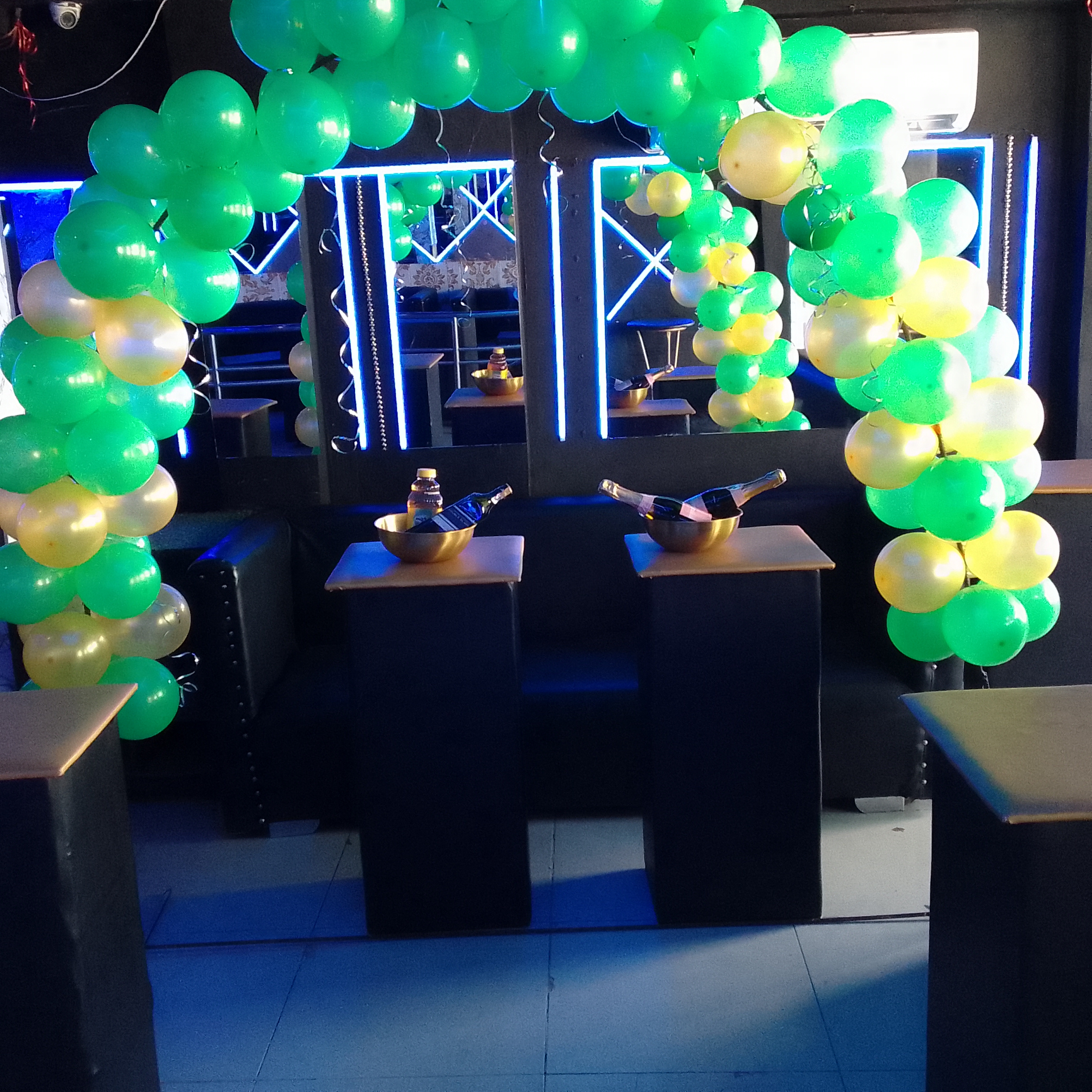 oficinas y locales comerciales - Rento discoteca amueblada o sin muebles 1