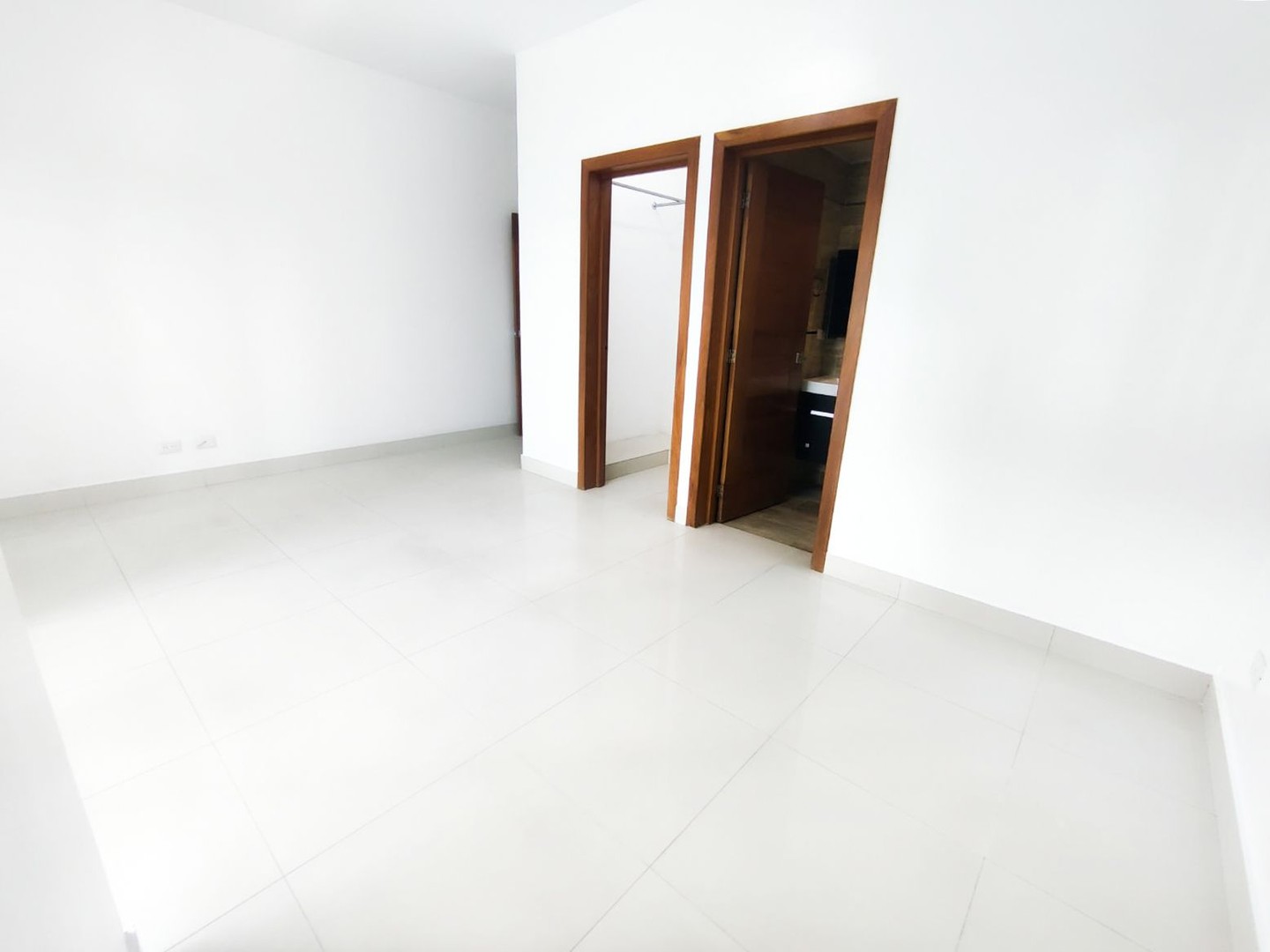 apartamentos - La Julia 2 habitaciones 2.5 banos 2 parqueos 4