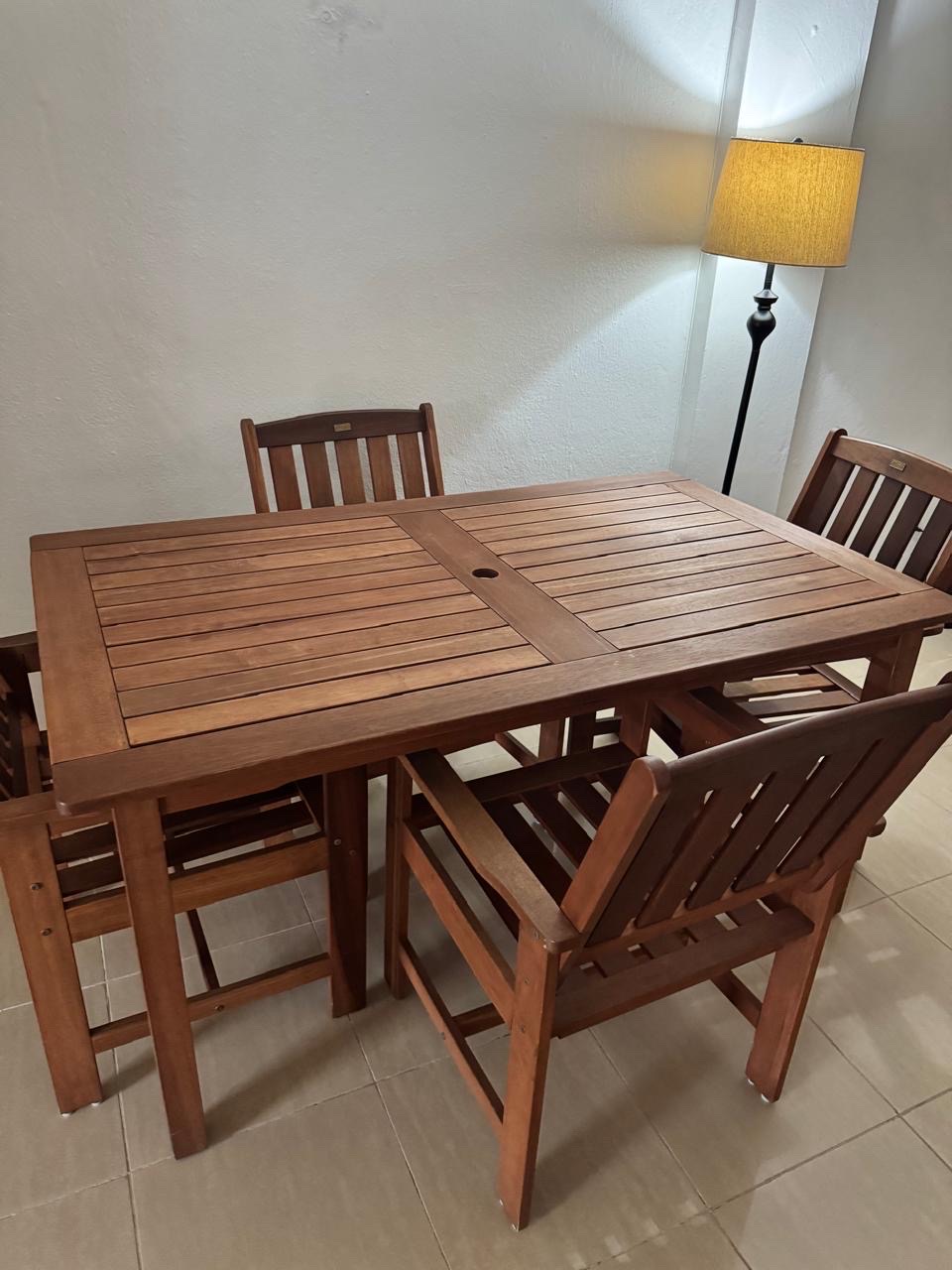 muebles y colchones - Juego de comedor de 4 sillas + mesa de centro en madera 1