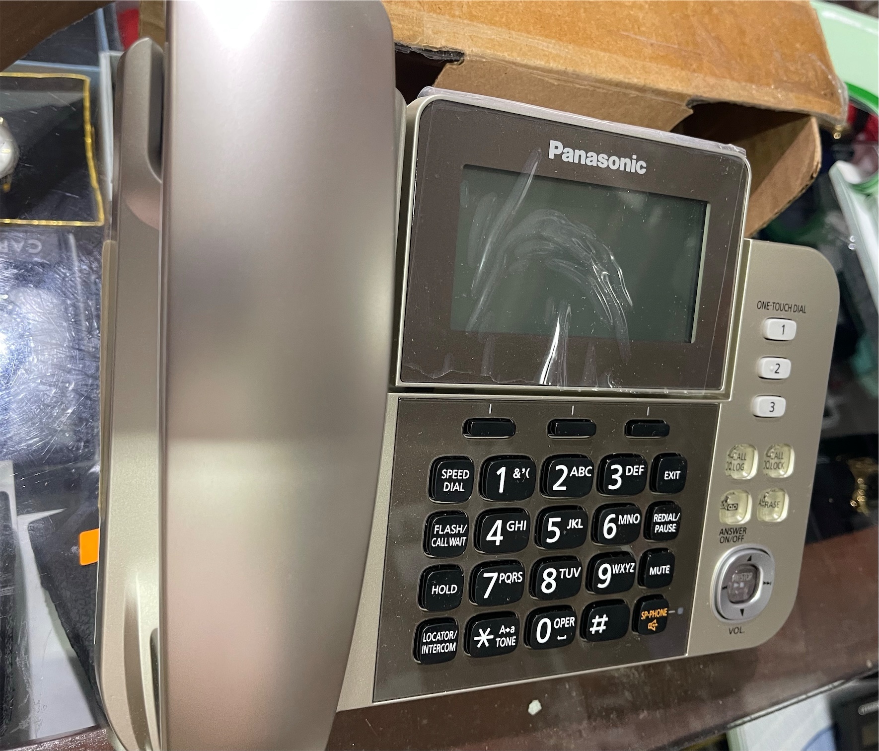 celulares y tabletas - Panasonic KXTGF350N Dect 1-Handset teléfono fijo 4