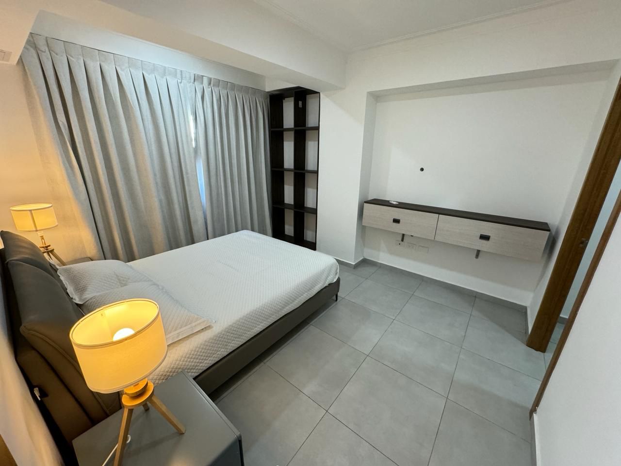 apartamentos - Apartamento completamente amueblado cercano a Apec y Unibe 2