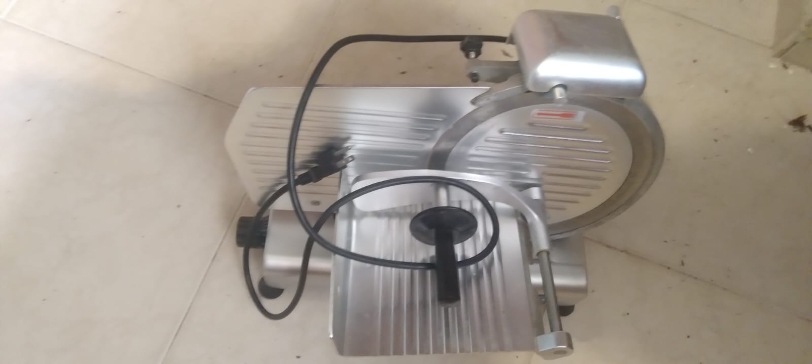 equipos profesionales - Venta de rebanadora como nueva - poco uso- RD$15 2