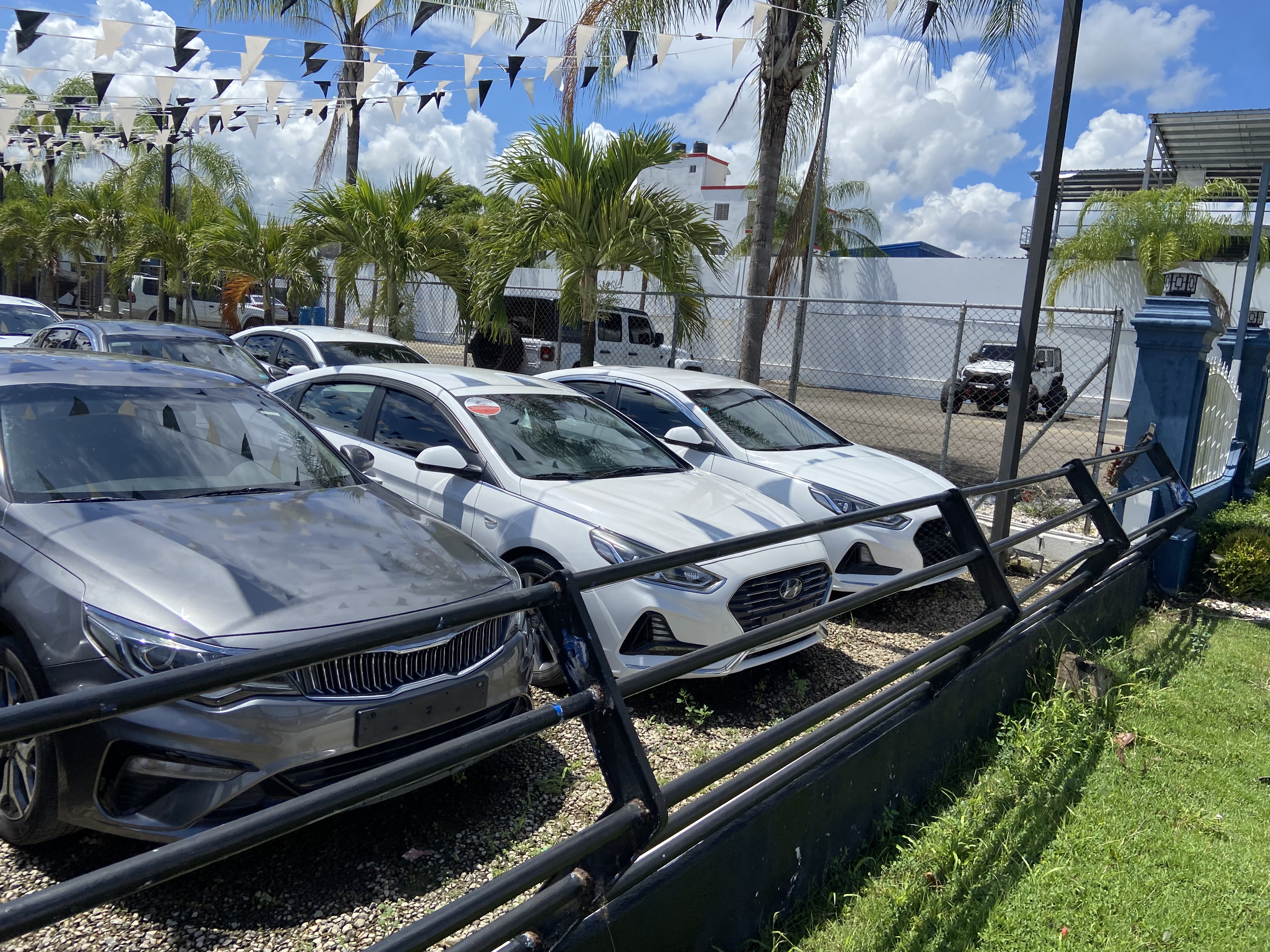 carros - Somos importadores de vehiculos coreanos  4