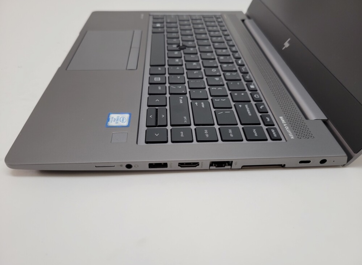 computadoras y laptops - laptop HP Zbpok 14u G6 - 16GB RAM, 256 SSD - incluye Docking 5