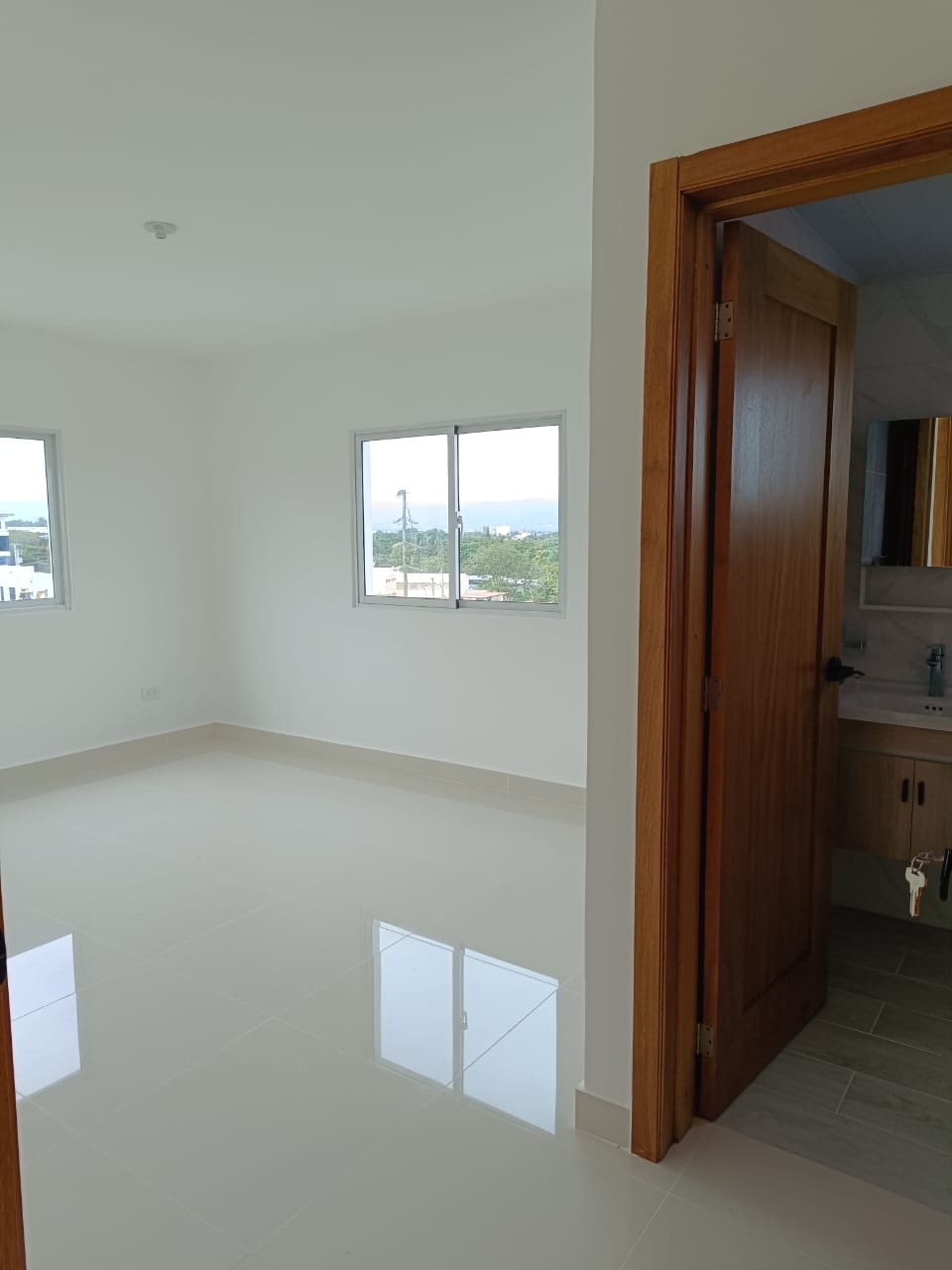 apartamentos - Hermoso apartamento en venta 8vo. piso residencial privado av. Hispanoamericana  3