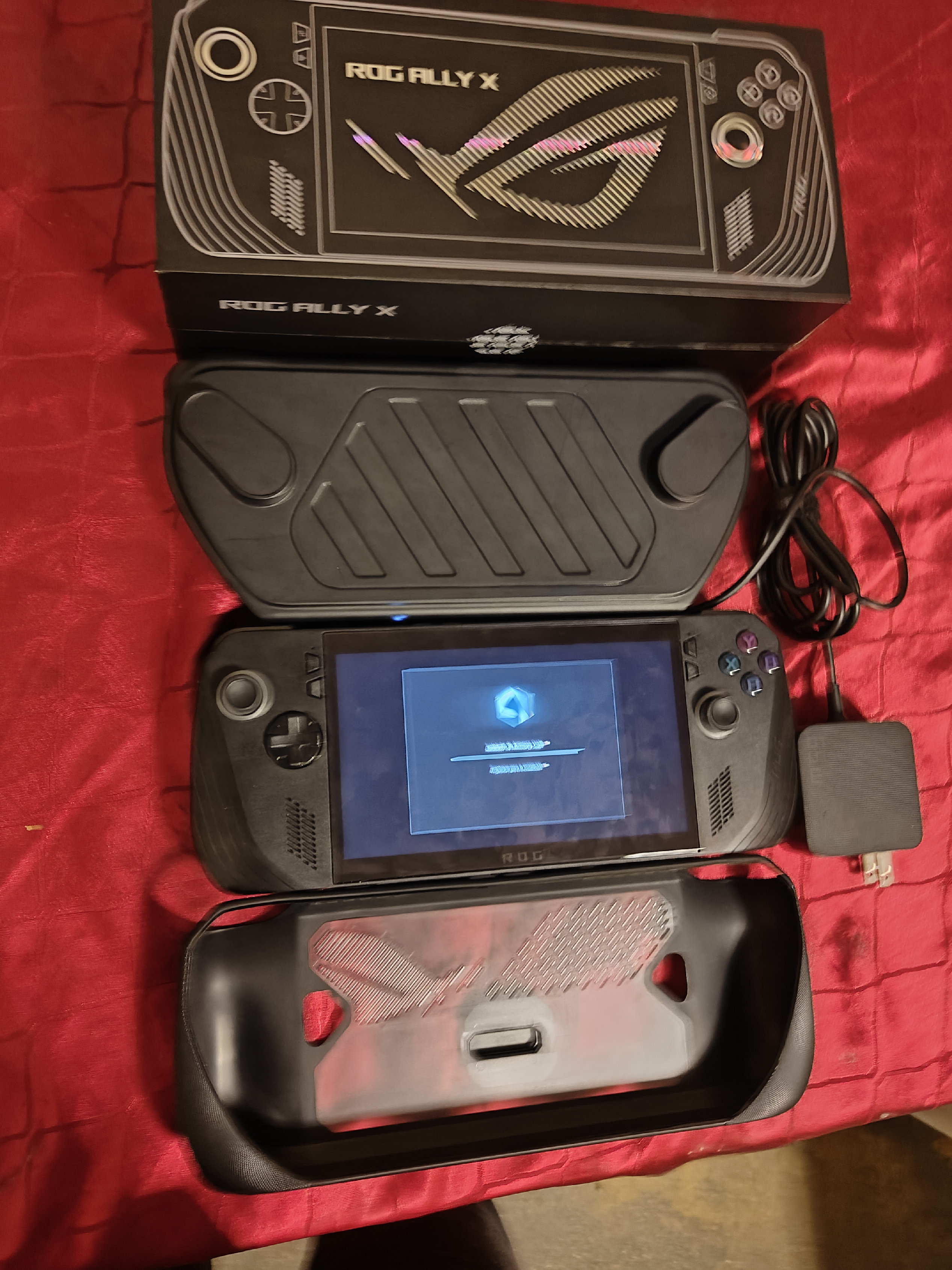 consolas y videojuegos - Asus Rog Ally x 10/10 como nueva. su caja, cargador y cover protector. 2