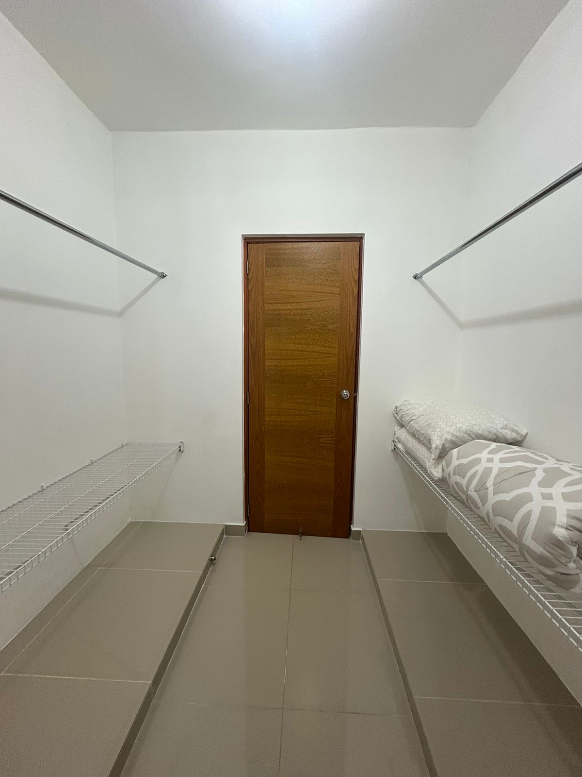 apartamentos - ALQUILER DE APARTAMENTO AMUEBLADO EN GAZCUE 5