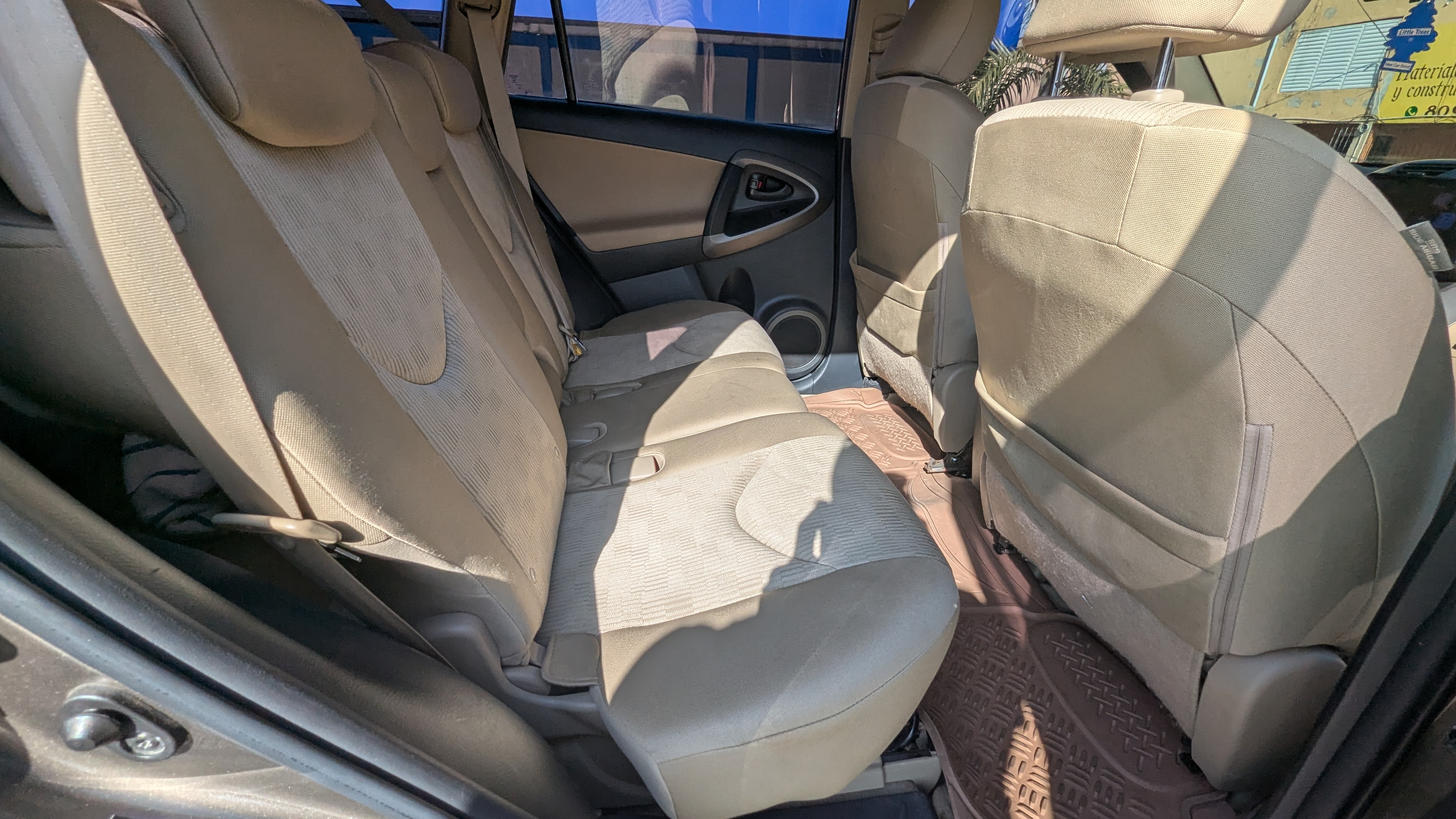 jeepetas y camionetas - Vendo Toyota RAV4 en excelentes condiciones. 6