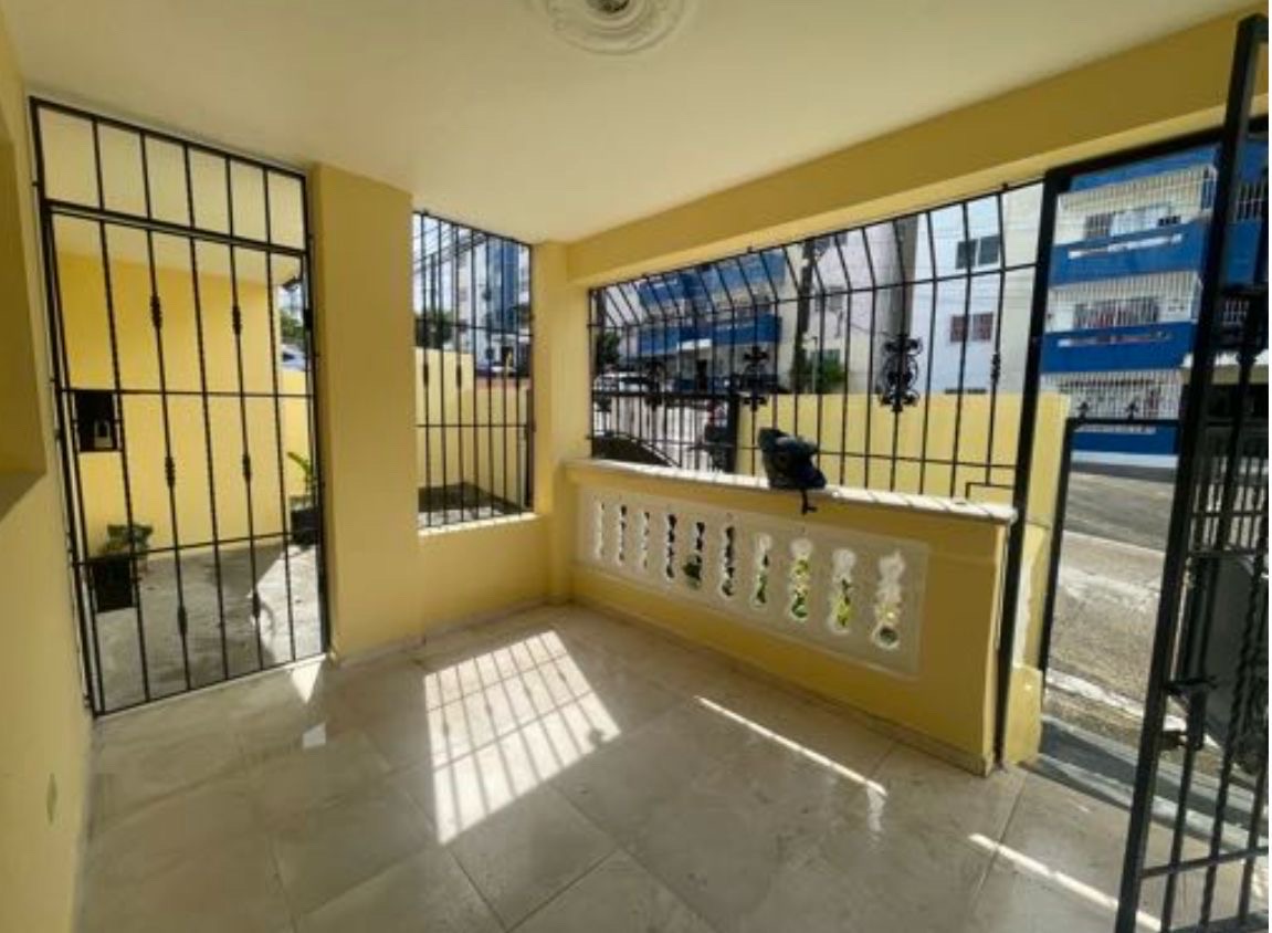 casas - Vendo casa dentro de proyecto cerrado! En la Charles de gaulle santo Domingo  0