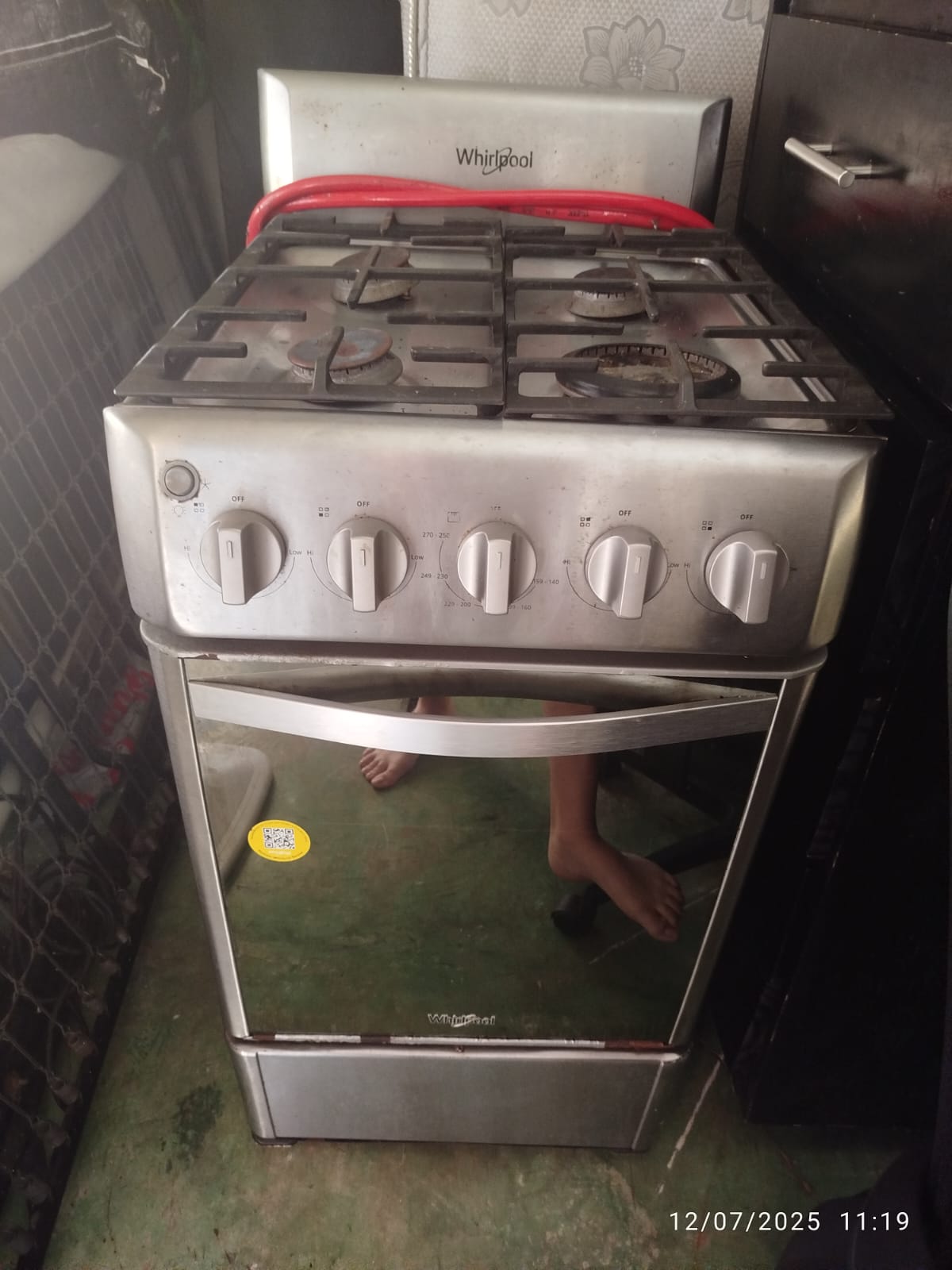 electrodomesticos - Estufa Whirpool electrica con parrilas de acero 