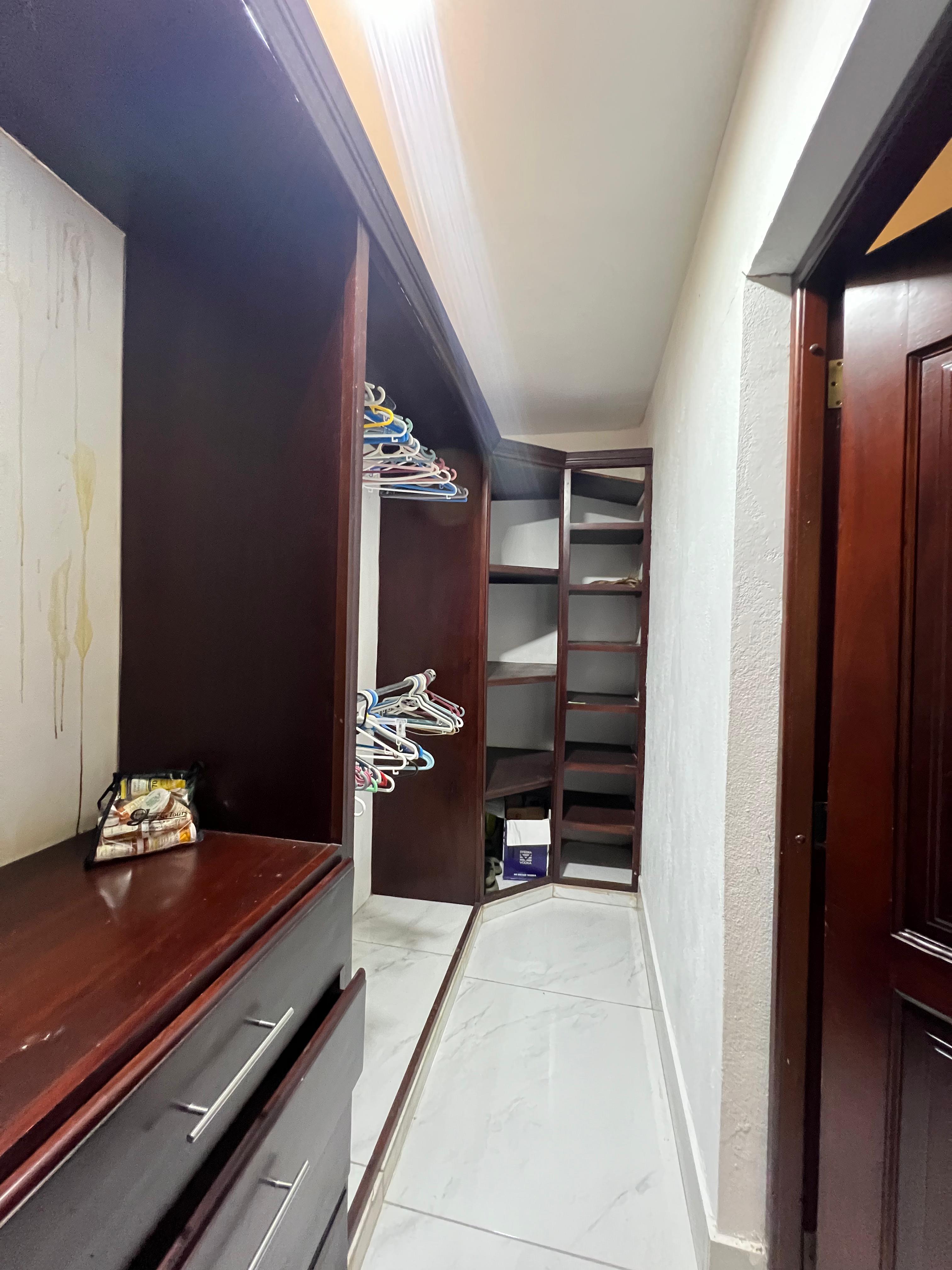 casas - **Casa en Alquiler en Colinas de los Ríos, Santo  1
