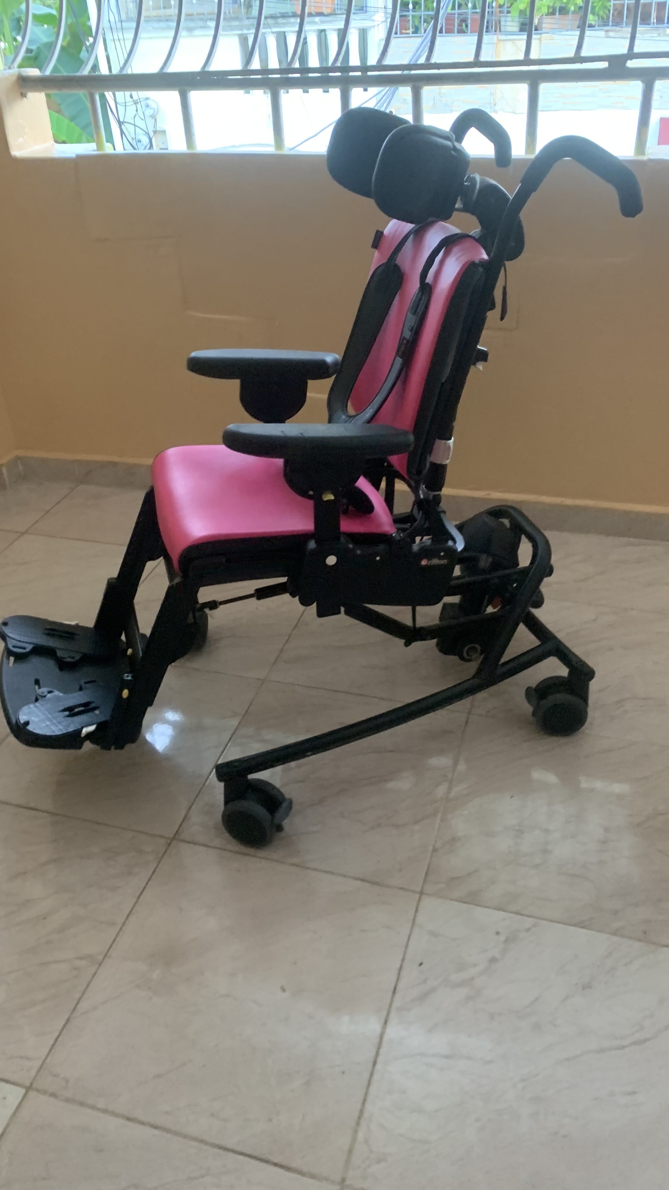 Salud y Equipamiento Médico - silla de posición pediatrico, para uso en casa  6
