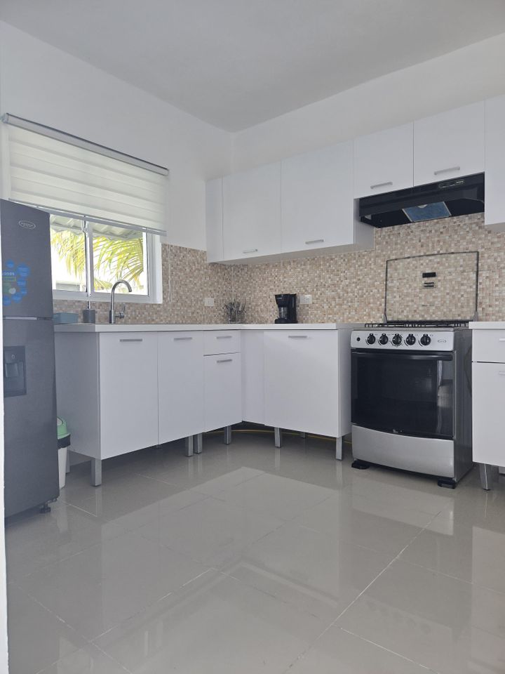 casas - Alquilo Casa de 2 niveles en Punta Cana 2