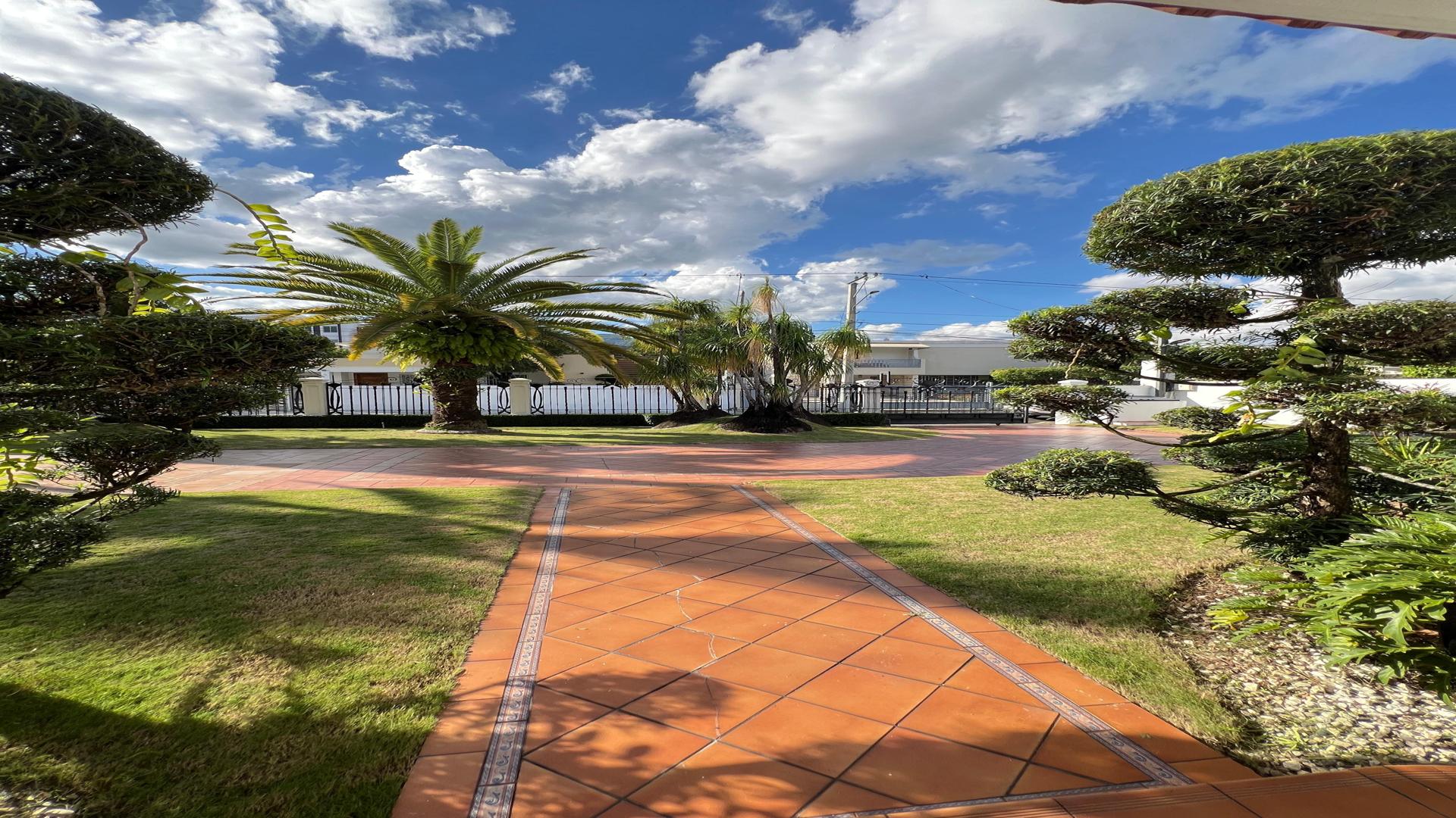 casas - Casa en sector exclusivo 8