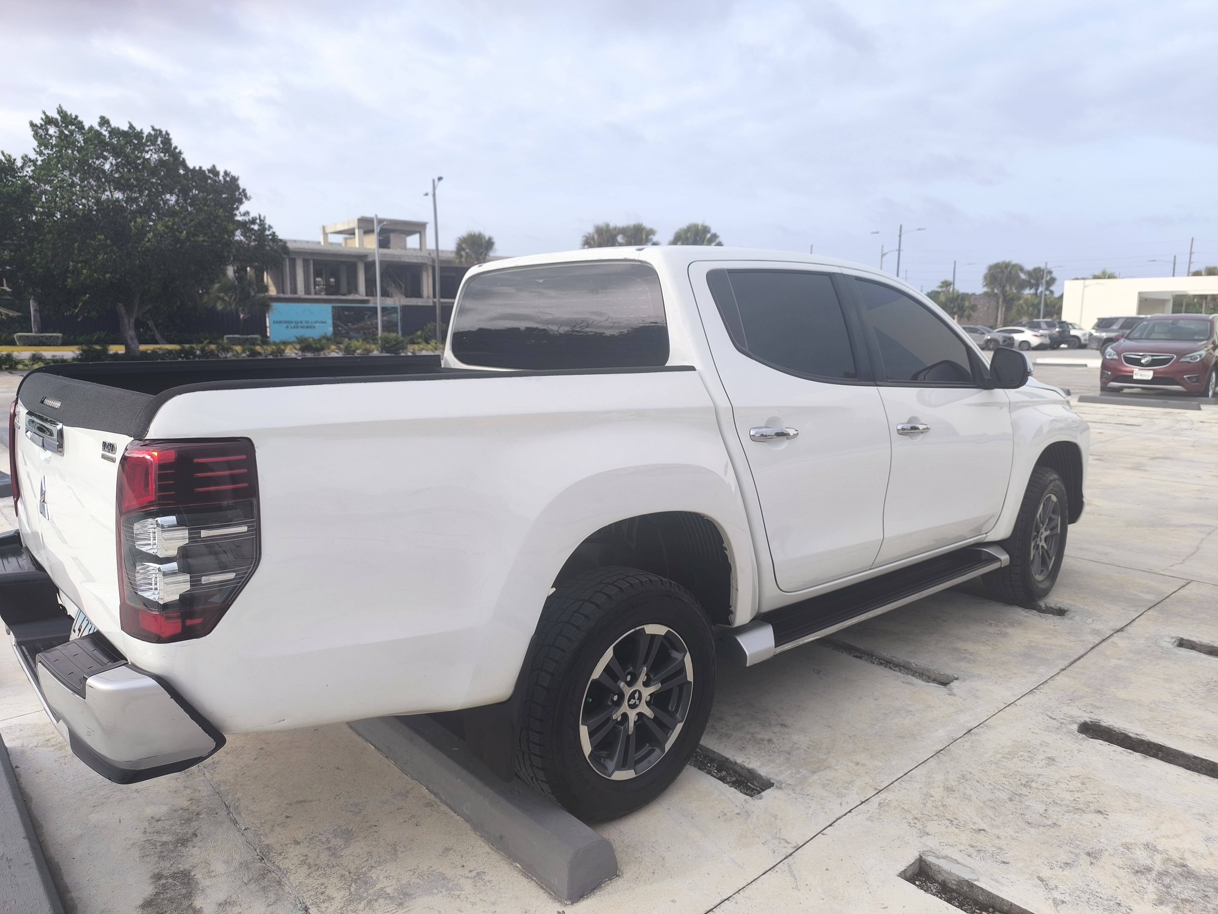 jeepetas y camionetas - Mitsubishi L200 Sportero 4x4 2021 8