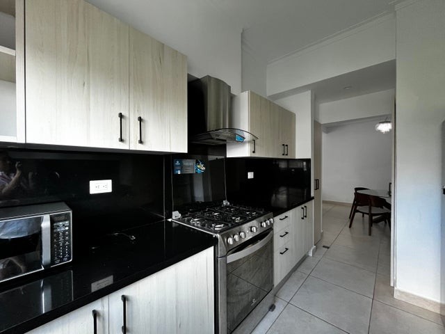 apartamentos - Apartamento en alquiler amueblado #24-1841 ascensor, piso medio, gimnasio.  4