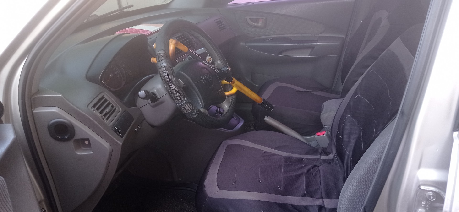 jeepetas y camionetas - De oportunidad Hyundai Tucson 2006 en excelente condiciones  3