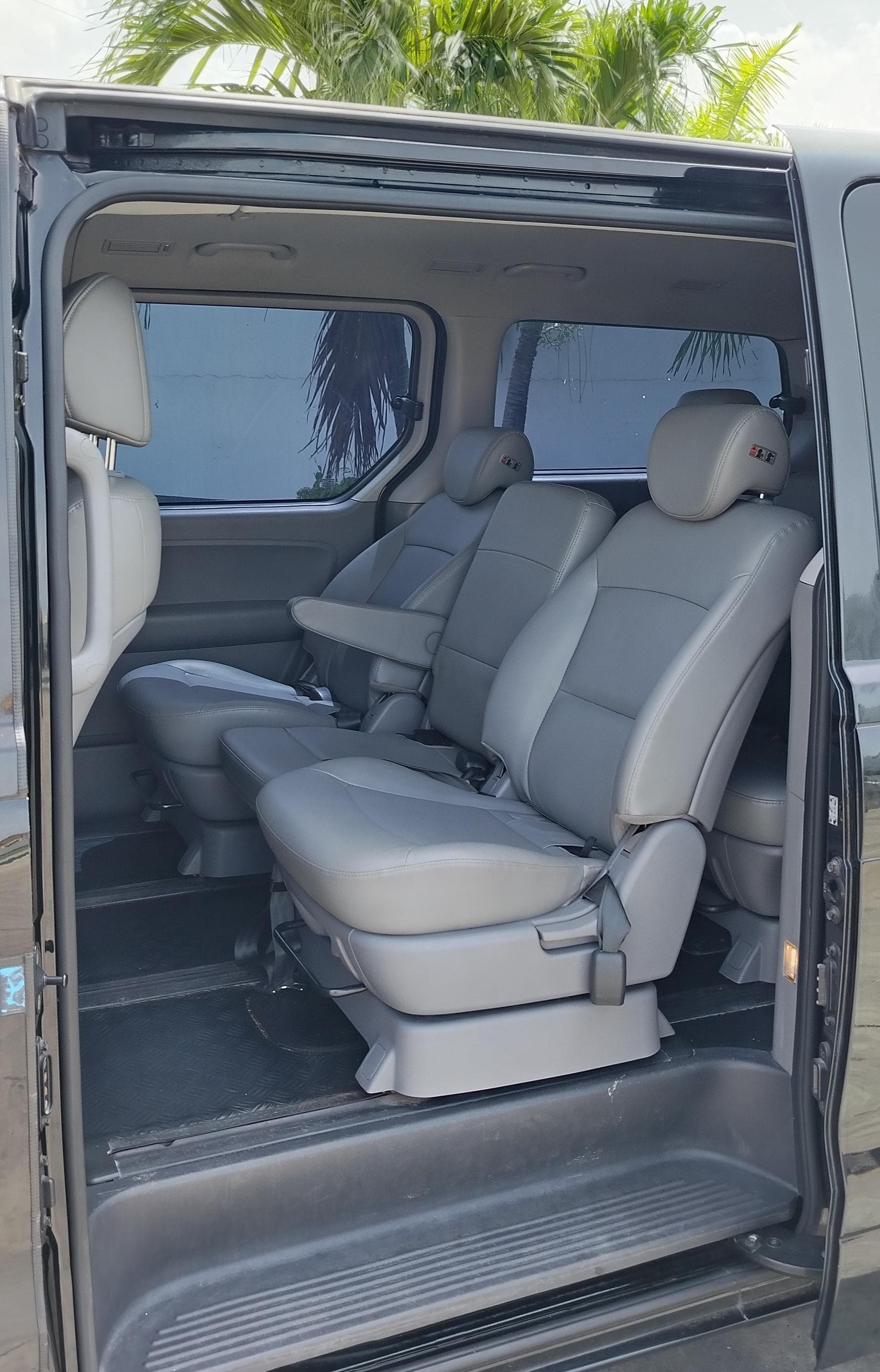 jeepetas y camionetas - Hyudai Grand Starex 2019 4