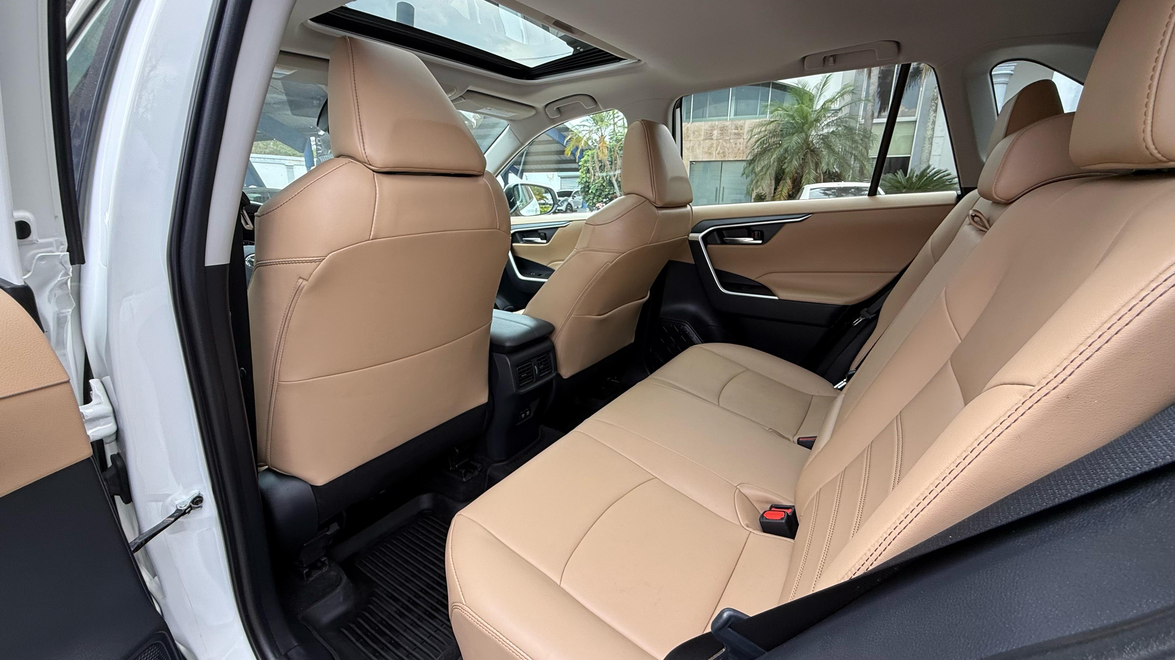 jeepetas y camionetas - Toyota rav4 2019 xle premium  7