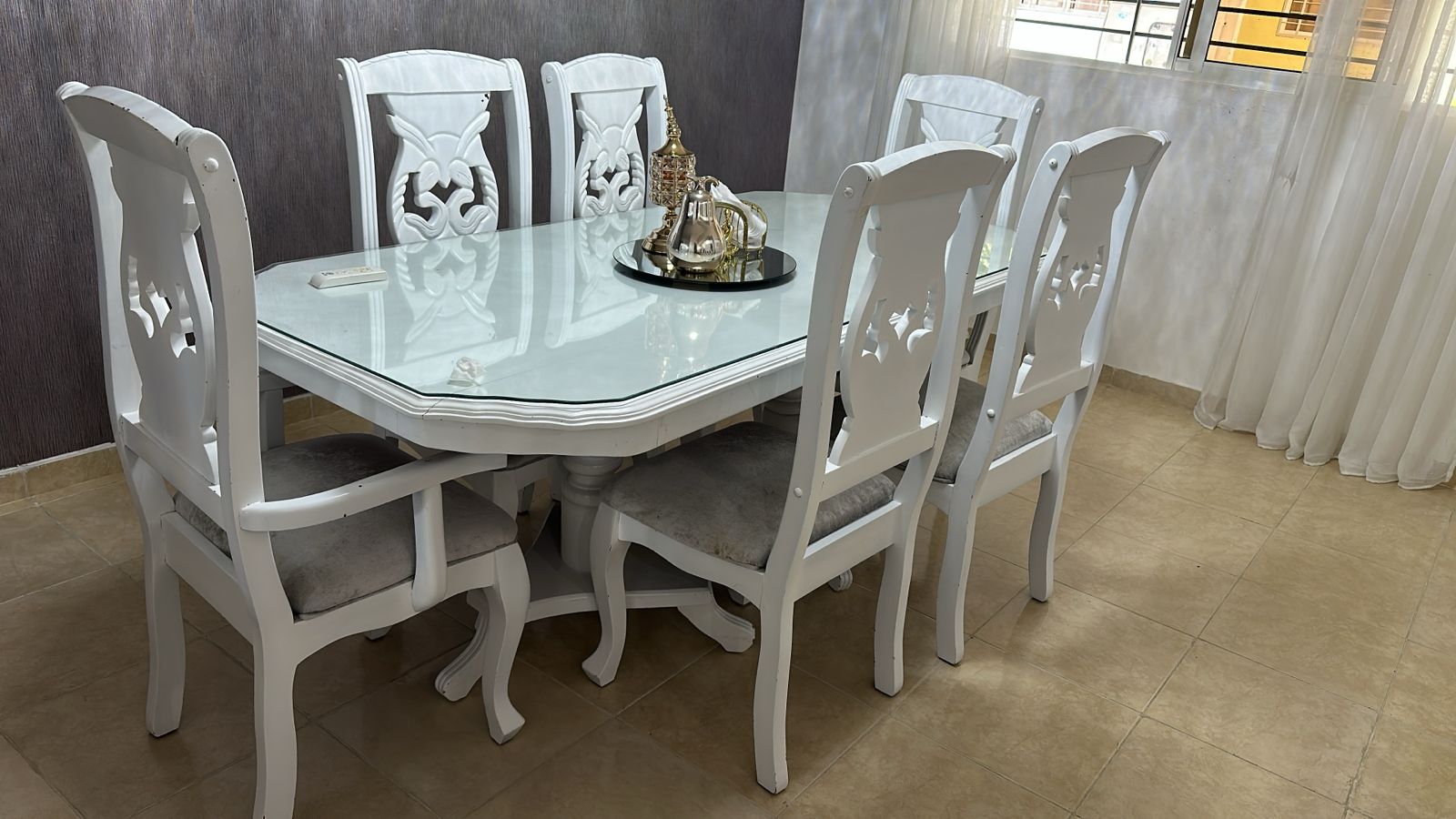 muebles y colchones - Comedor de caoba pintado de blanco 2