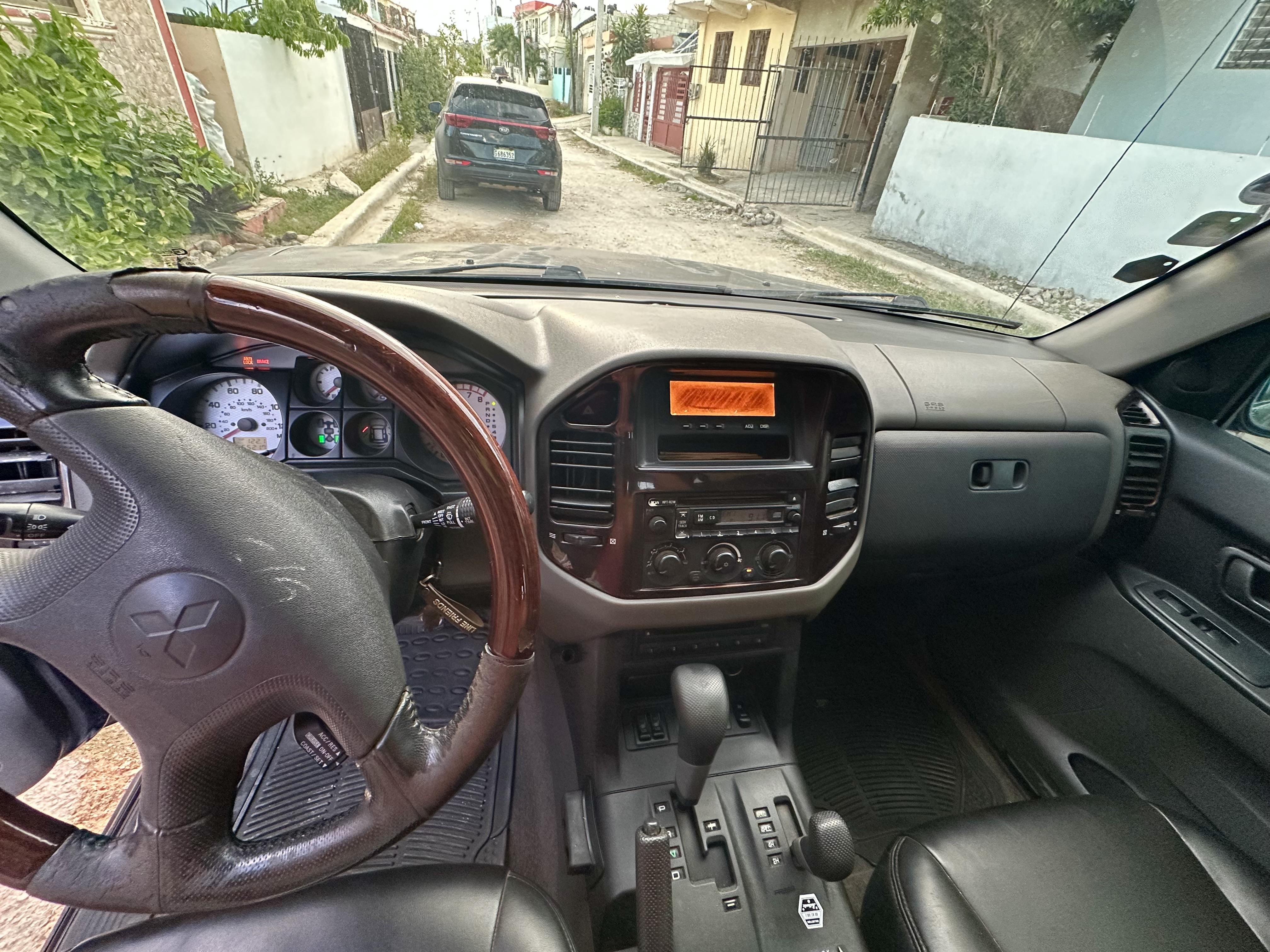 jeepetas y camionetas - Mitsubishi en buenas condiciones  1