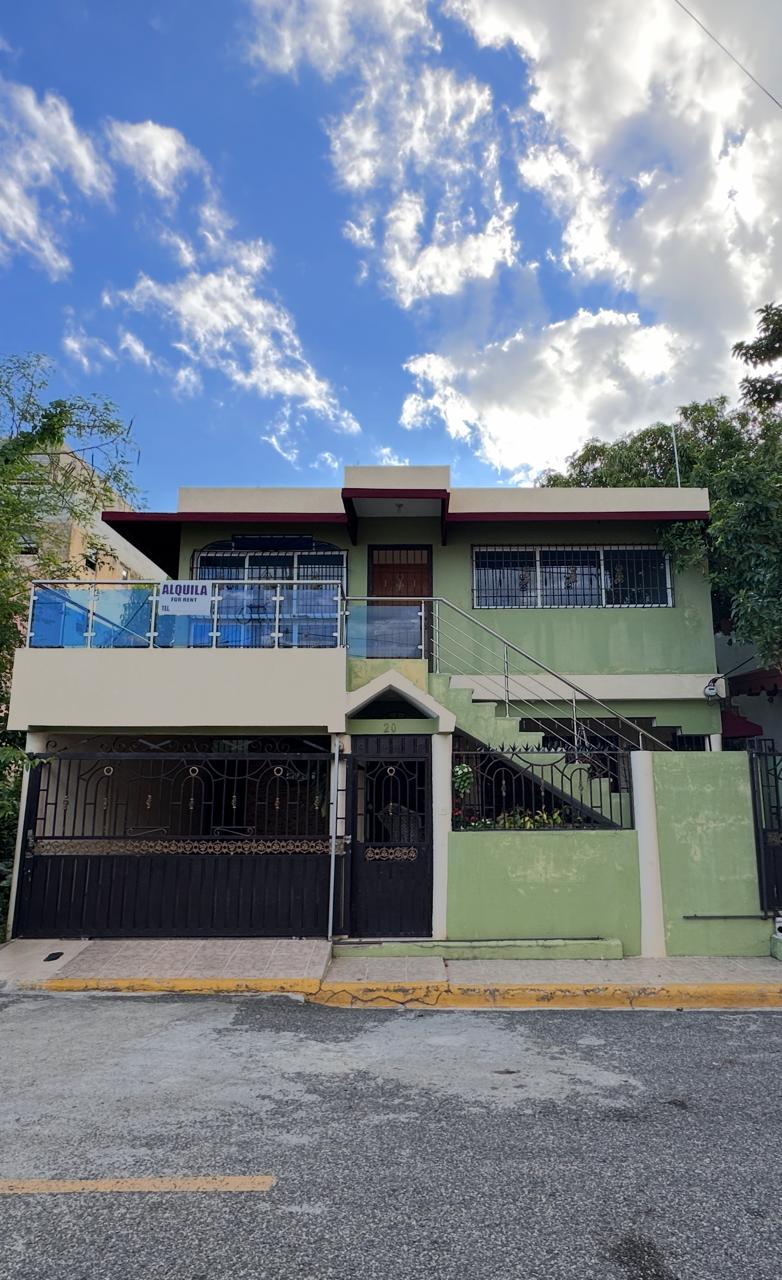 casas - Rento casa en Aut. San Isidro