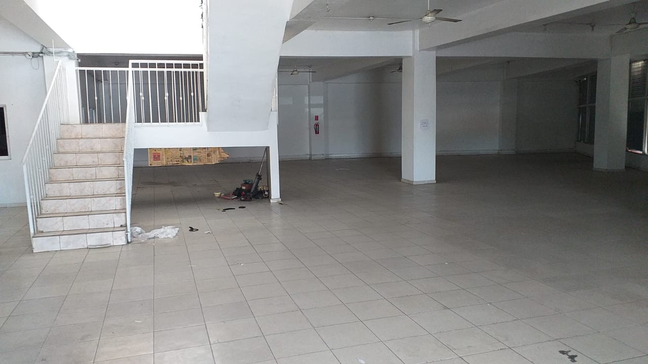oficinas y locales comerciales - Edificio de 2 niveles Aut. Duarte km 26
 3