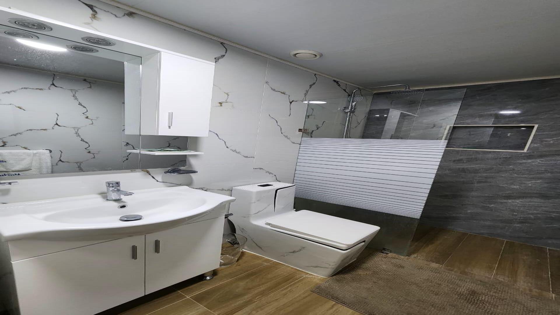 apartamentos - PRIMERA LINEA DE PLAYA, VENDO apartamento amueblado EN MARBELLA 6