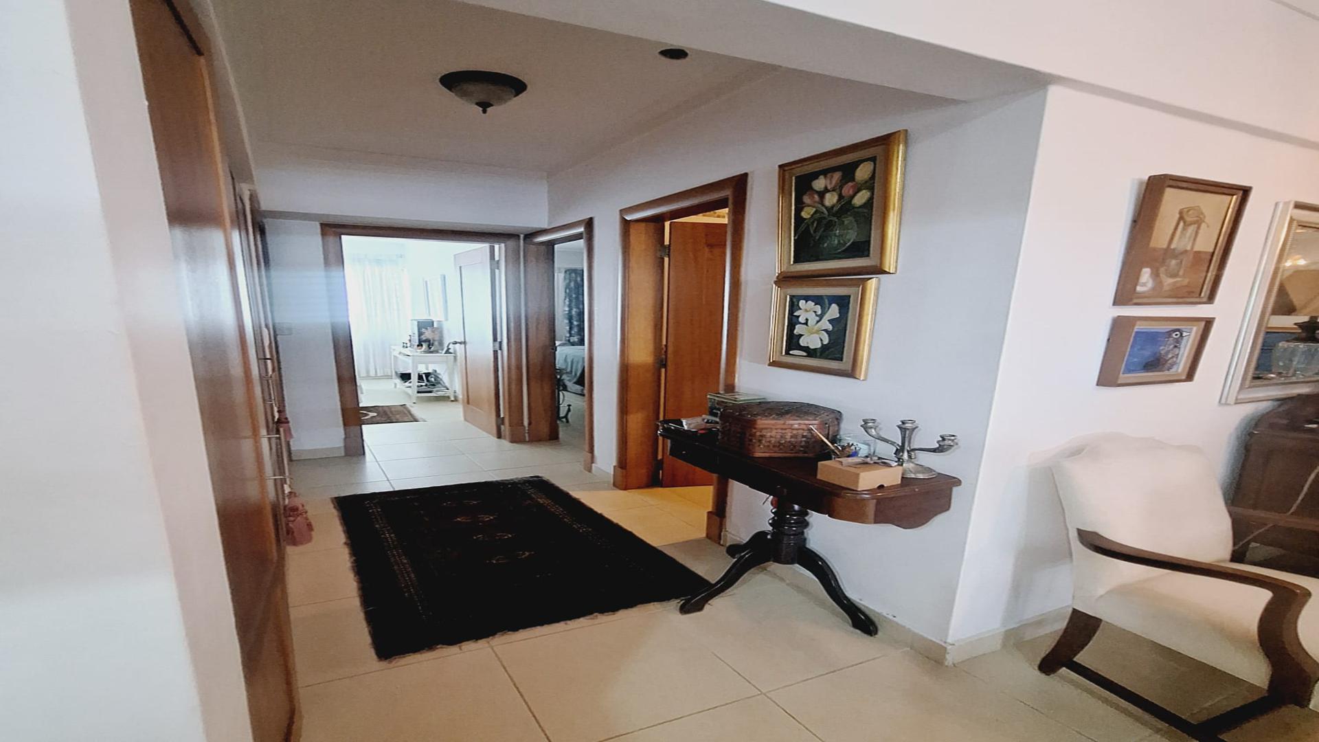 apartamentos - Vendo apartamento en Evaristo Morales de 3 habitaciones  3