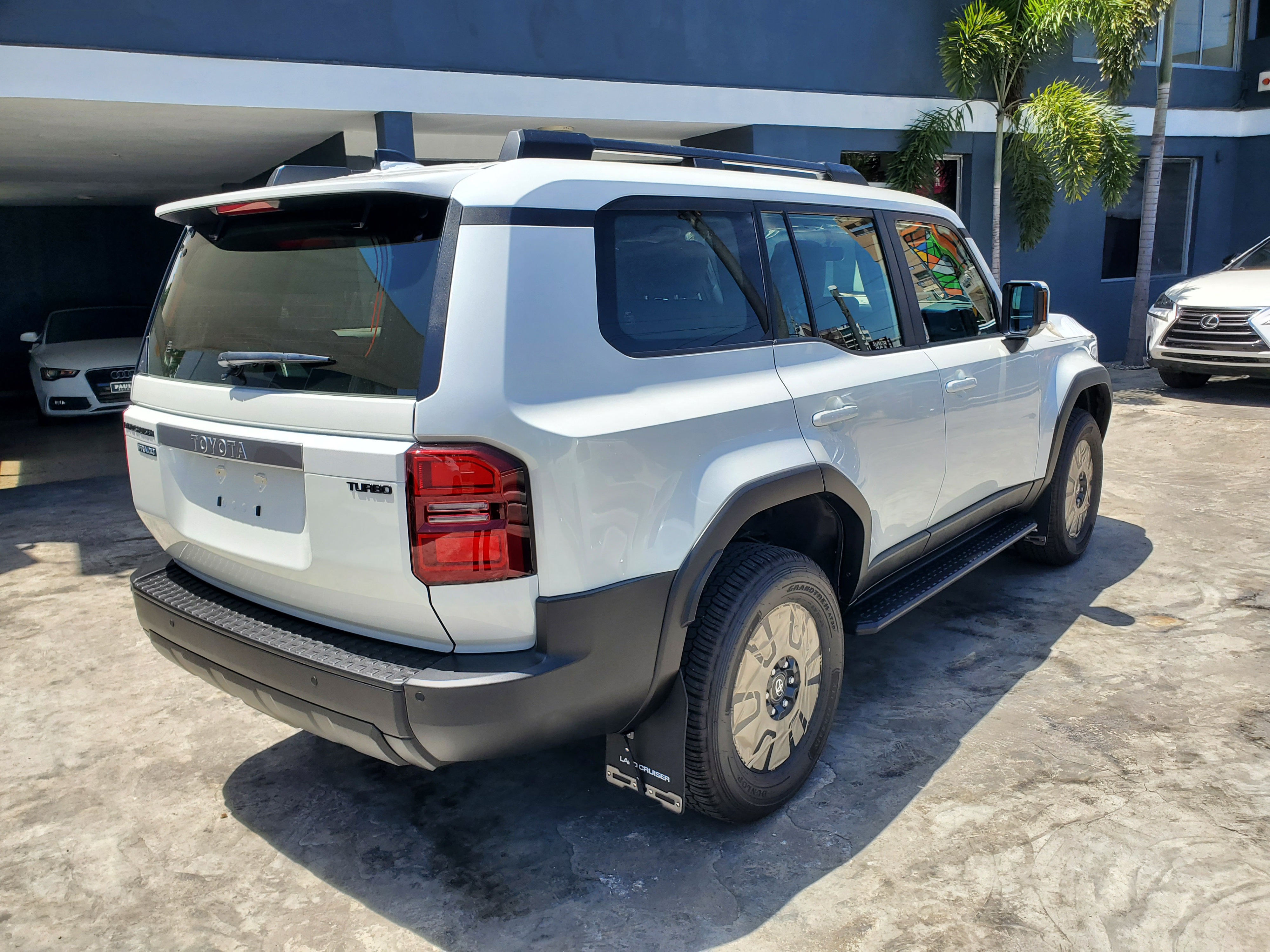 jeepetas y camionetas - Toyota Land Cruiser Prado All  Rounder 2025 4