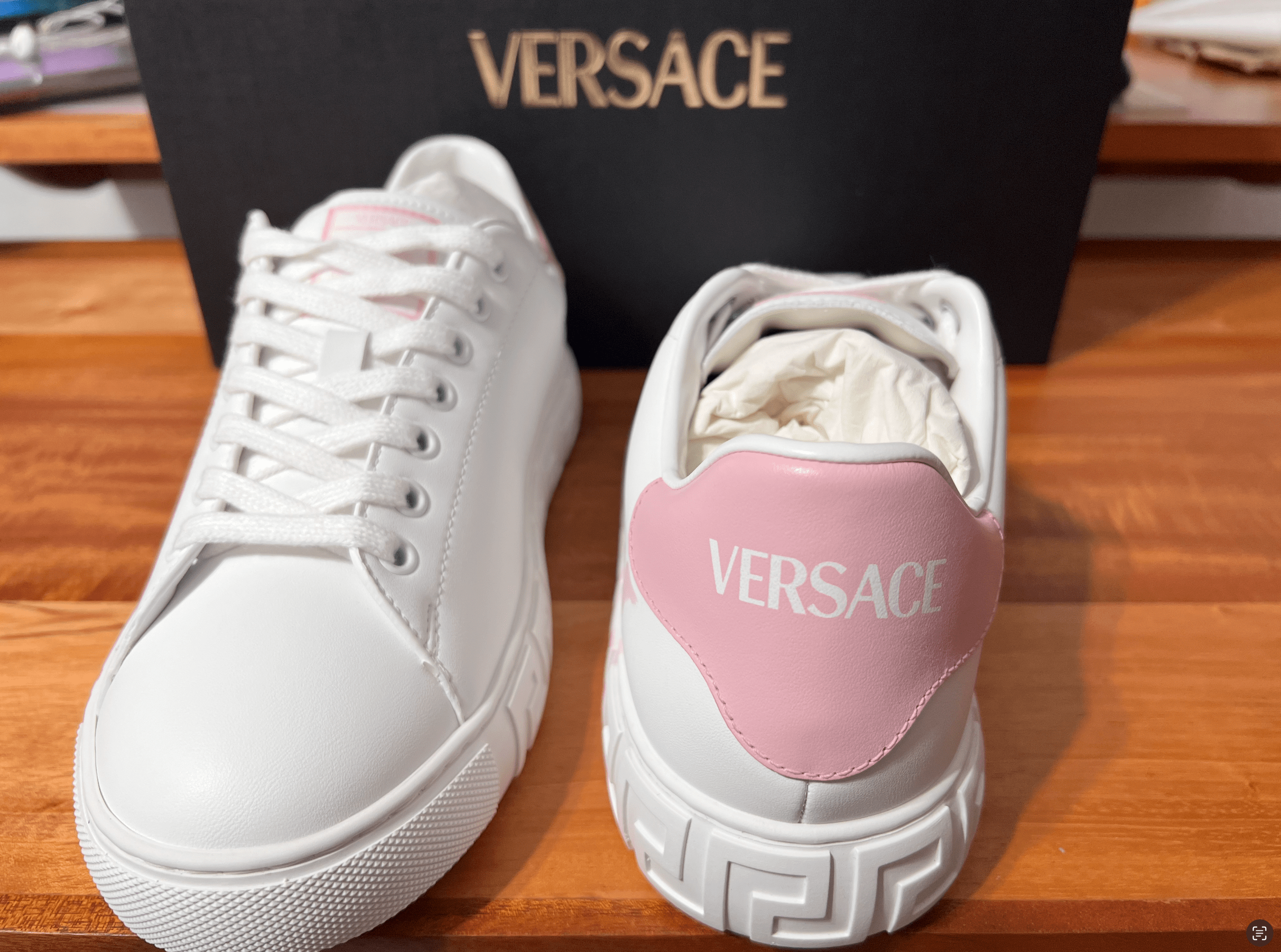 zapatos para mujer - Tenis Versace 1