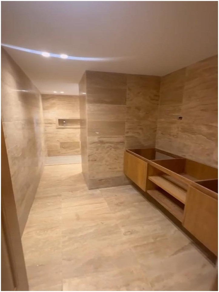 apartamentos - Vendo 2 APTOS en TORRE CUMBRE XIV en Naco, la más alta y moderna de la Zona, con 4
